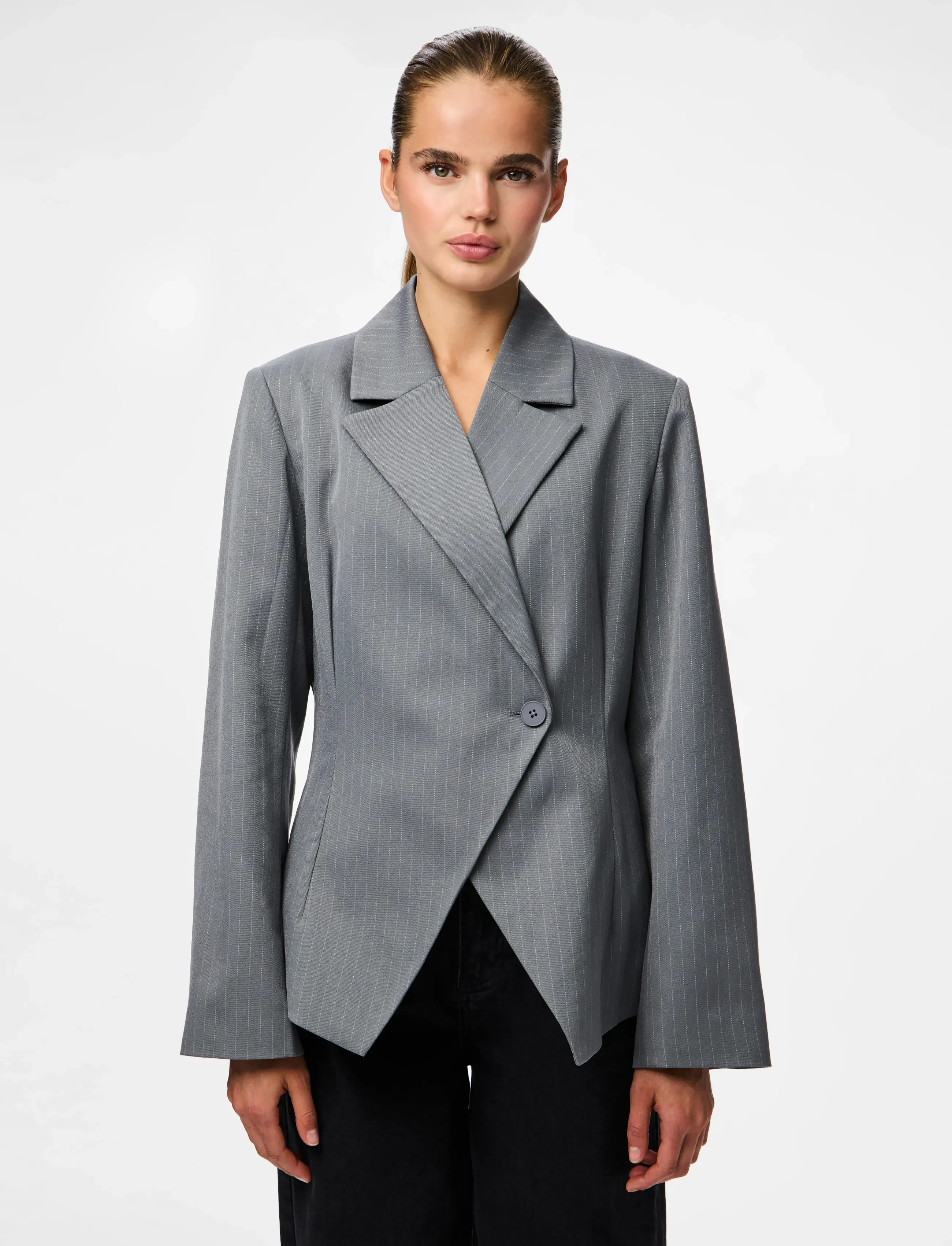 Pieces Pcfalka Ls Fittet Pinstriped Blazer D2D, L, Grey, Blazere > Enkeltradede Blazere, Dame
