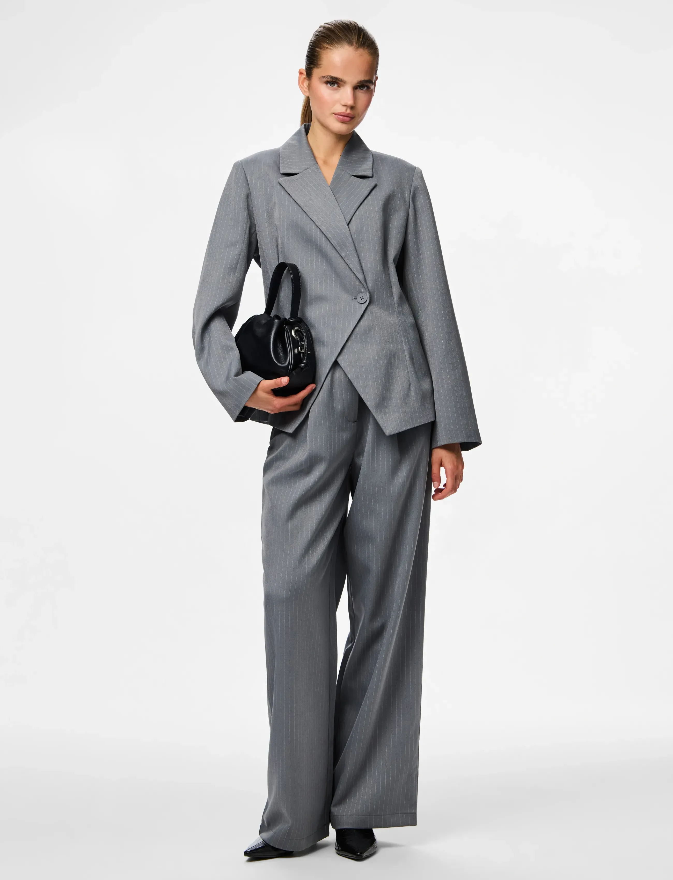 Pieces - PCFALKA LS FITTET PINSTRIPED BLAZER D2D - enkelknäppta kavajer - grey pinstripe - 5