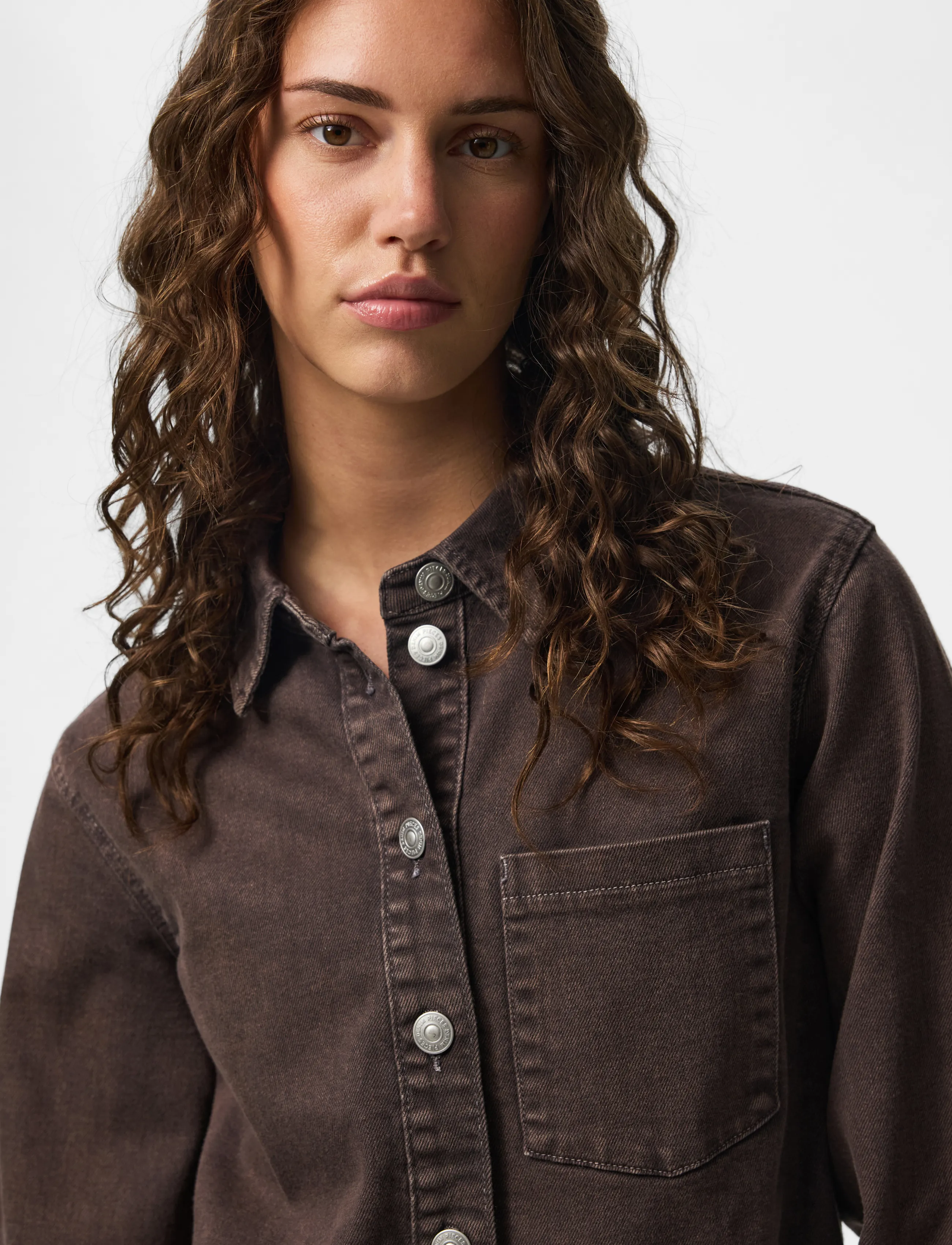 Pieces - PCSILKE LS SHIRT DNM BC - jeanshemden - hot fudge - 3