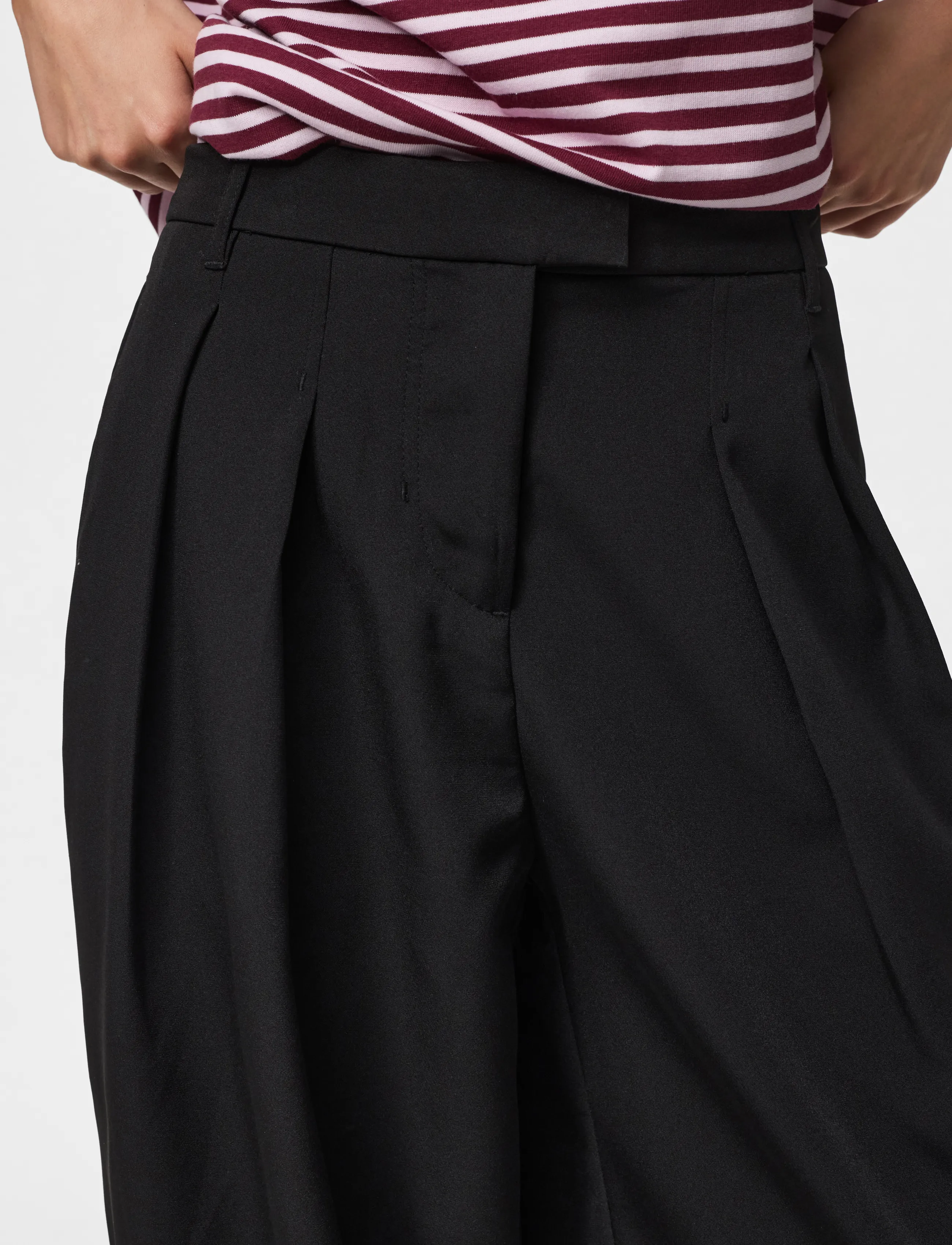 Pieces - PCOLIVIA MW BARREL PANTS NOOS BC - barrel-bukser - black - 5