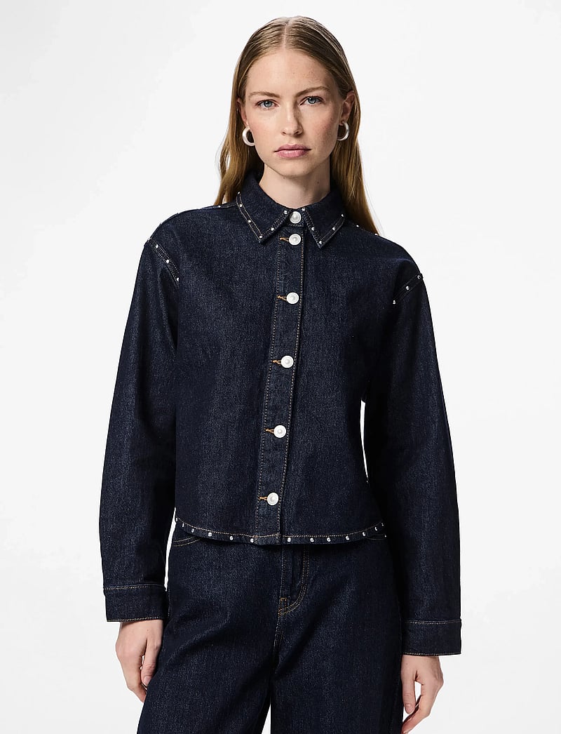 Pieces - PCKARLA LS DENIM SHIRT D2D FSY PP - forårsjakker - dark blue denim - 5