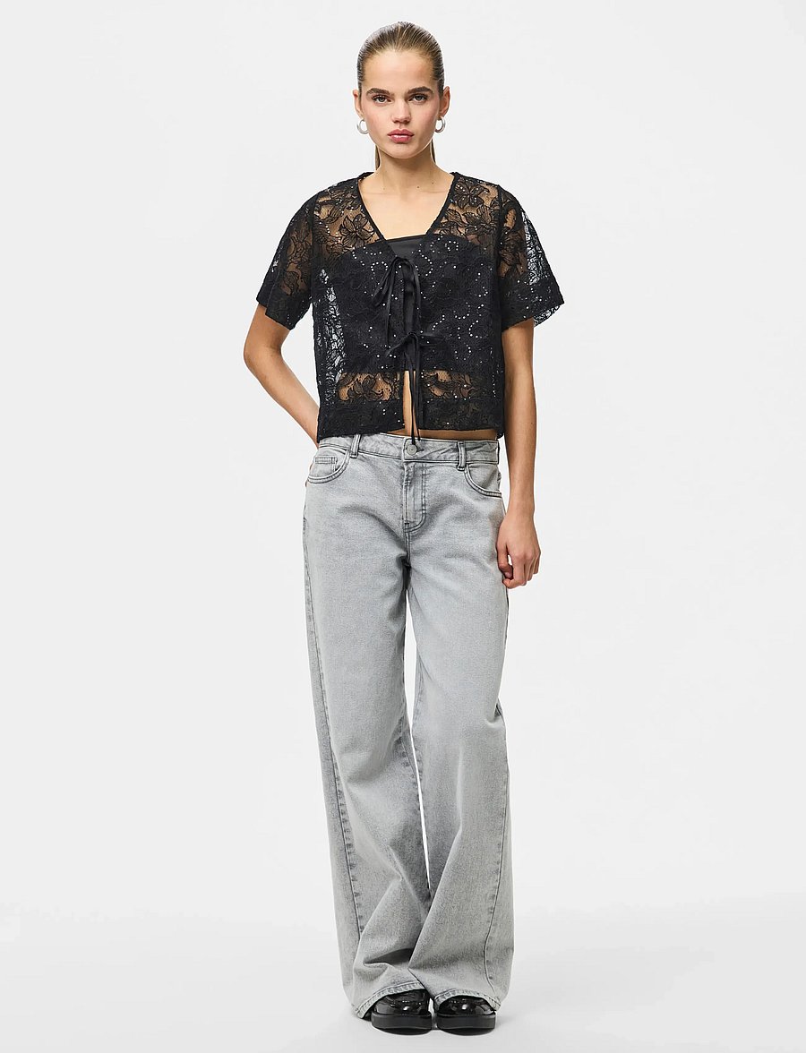 Pieces - PCLOUISE 2/4 V-NECK TIE TOP WVN D2D - bluzki z krótkim rękawem - black - 4