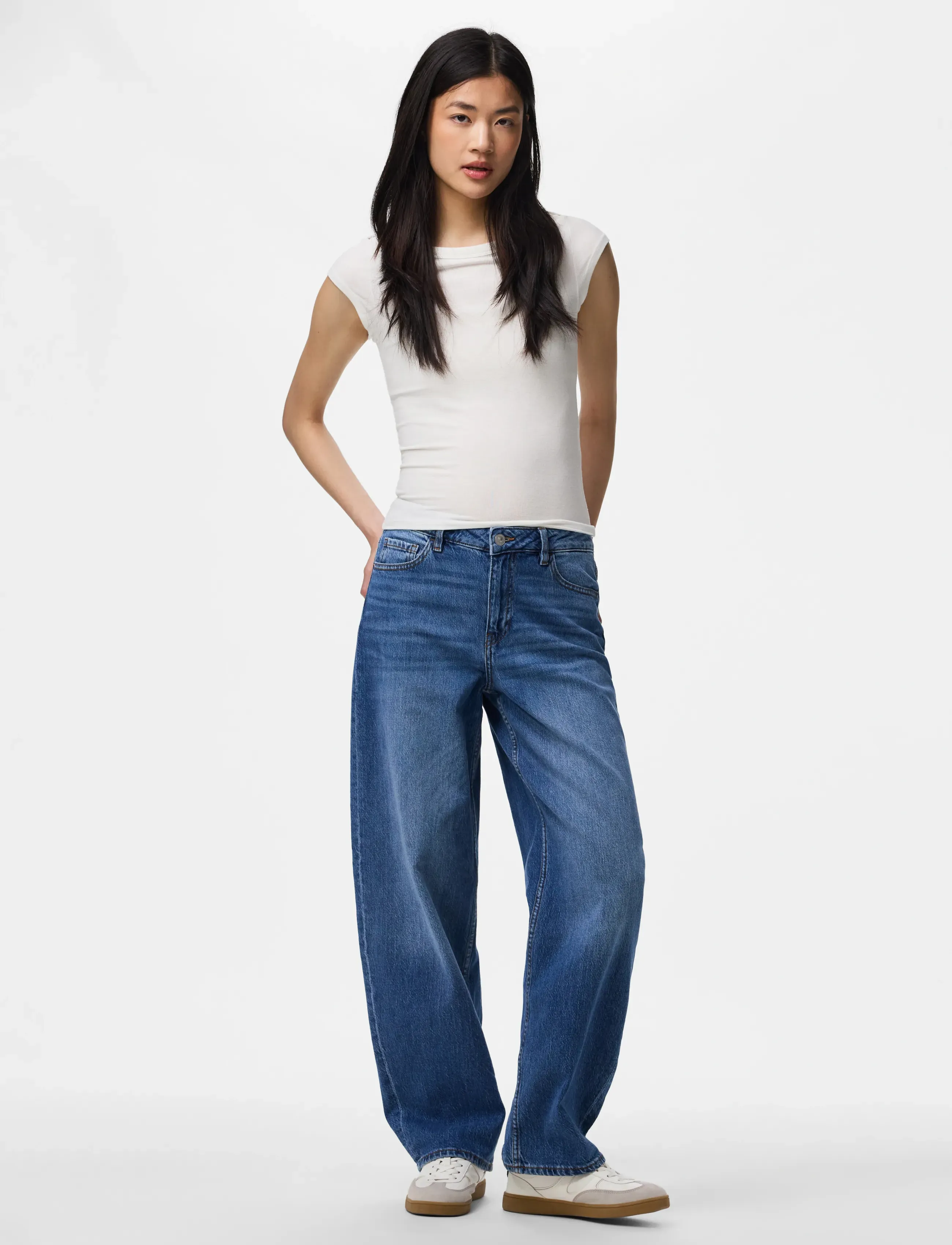 Pieces - PCGRACE MW BARREL ANK JEANS NOOS BC - barrel jeans - medium blue denim - 4