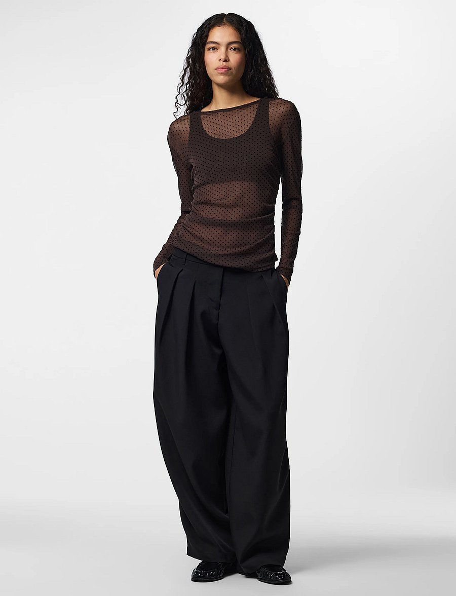 Pieces - PCBOBO LS MESH ROUCHING TOP JRS NOOS - långärmade toppar - hot fudge - 4