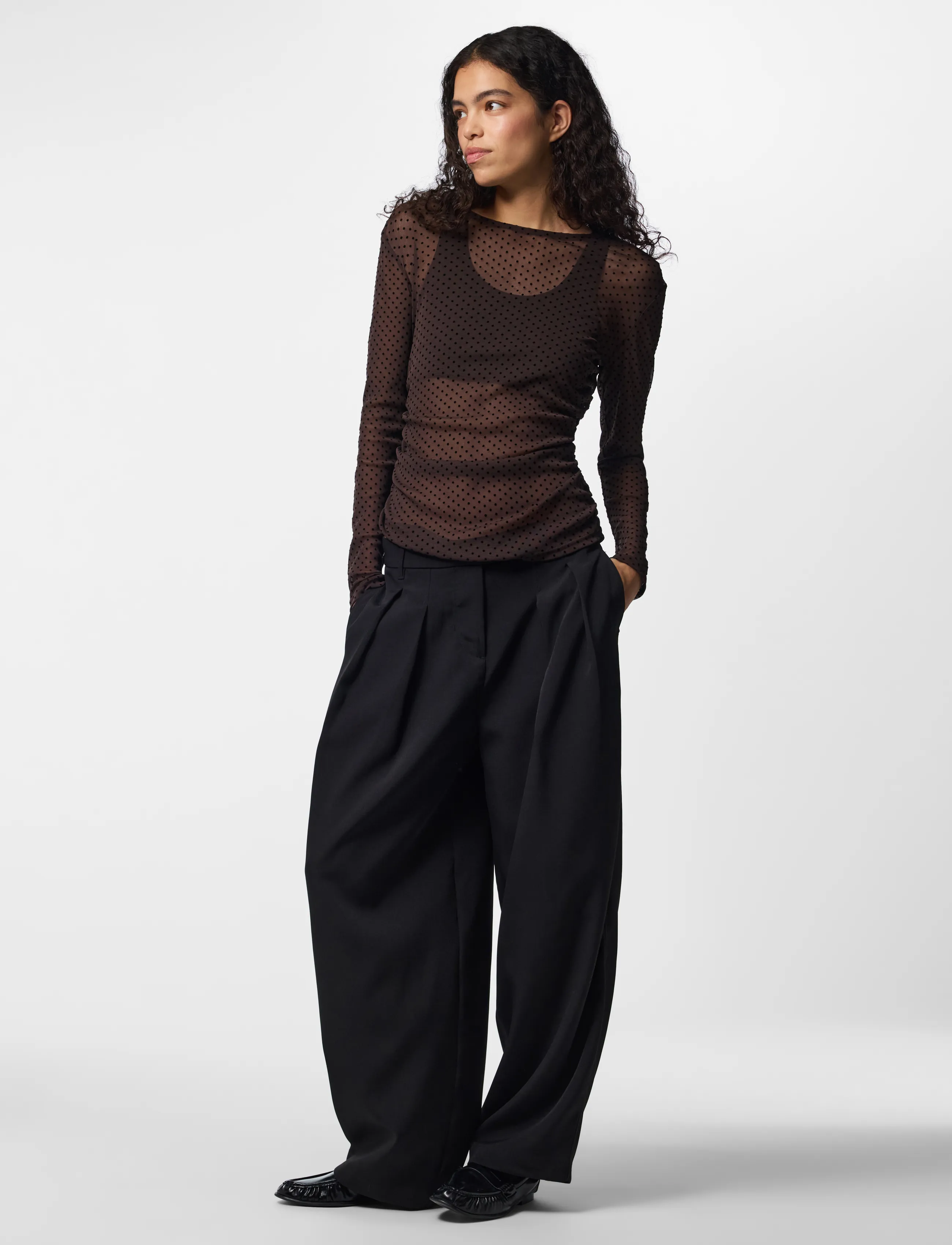 Pieces - PCBOBO LS MESH ROUCHING TOP JRS NOOS - långärmade toppar - hot fudge - 5