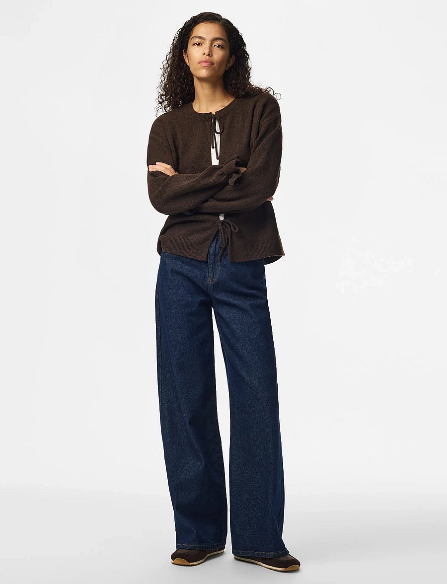 Pieces - PCSALLY REV FRILL CARDIGAN KNIT NOOS BC - strickjacken - hot fudge - 4