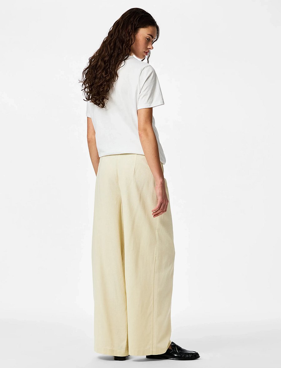 Pieces - PCMAJSE MW WIDE PANTS WVN D2D PP - laia säärega püksid - birch - 3