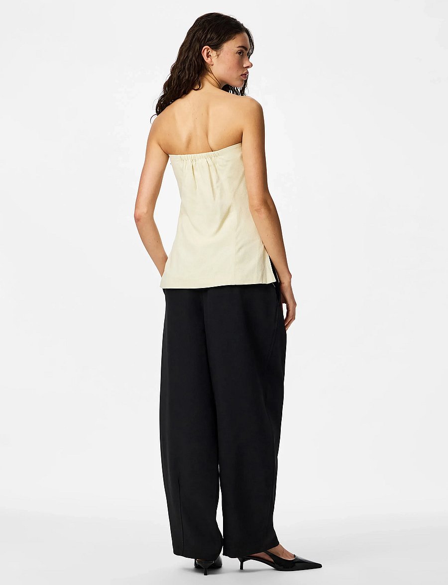 Pieces - PCMAJSE FITTED BANDEAU TOP WVN D2D PP - varrukateta topid - birch - 3