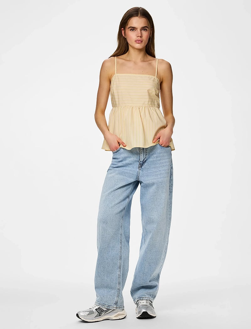Pieces - PCAPRIL STRAP TOP WVN D2D PP - tanktops - french vanilla - 4