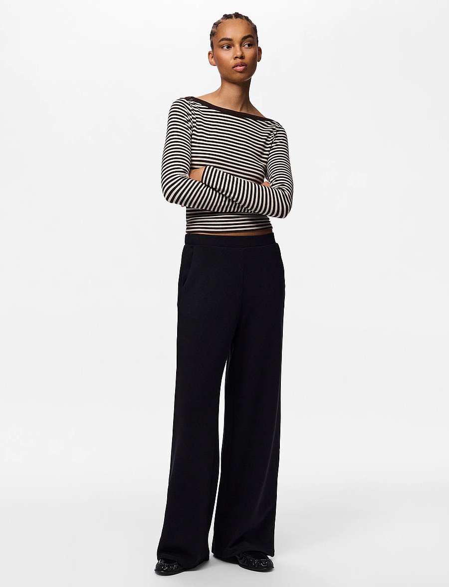 Pieces - PCMICHELLE SCUBA HW PANTS SWT NOOS BC - igapäevane stiil - black - 0