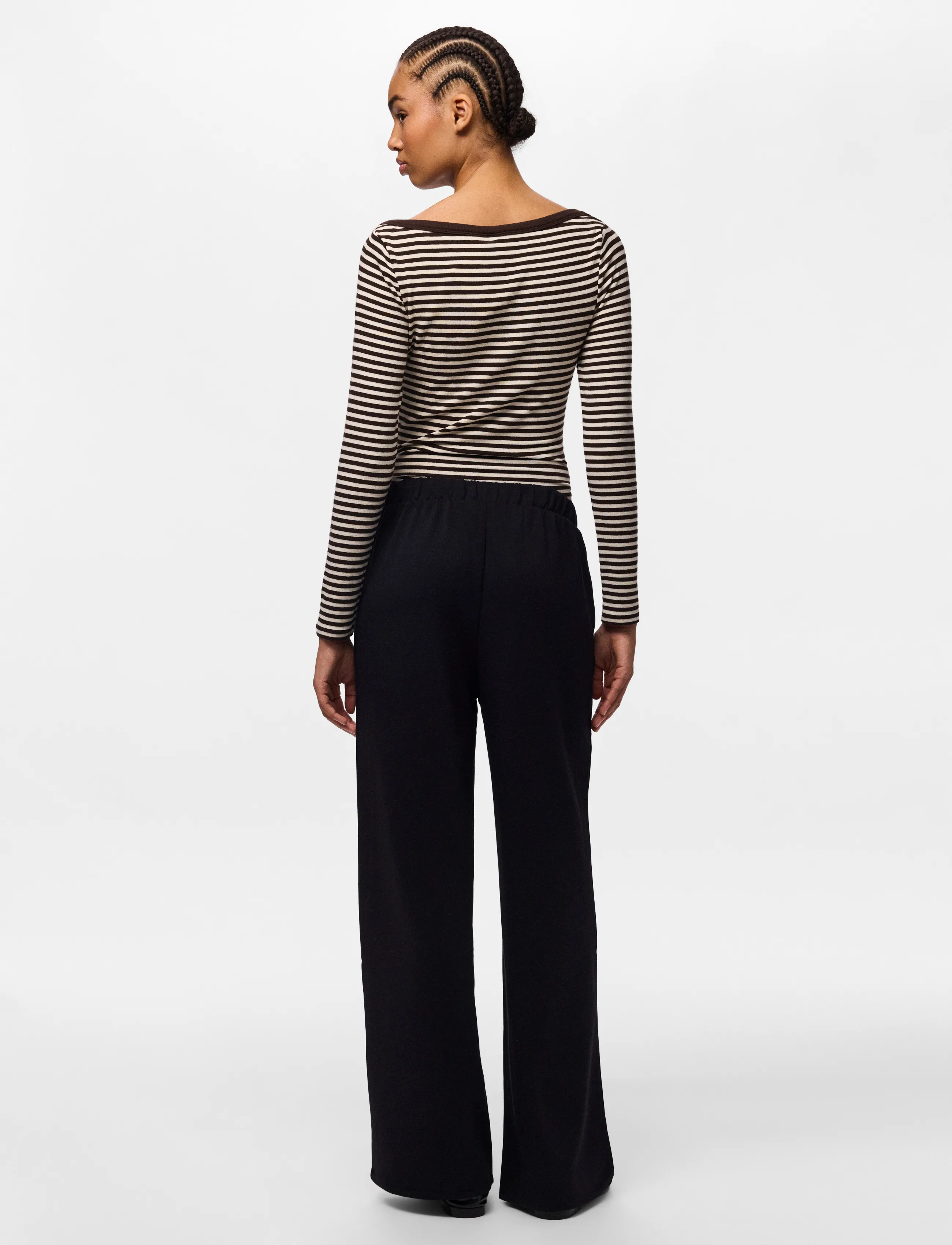 Pieces - PCMICHELLE SCUBA HW PANTS SWT NOOS BC - igapäevane stiil - black - 3