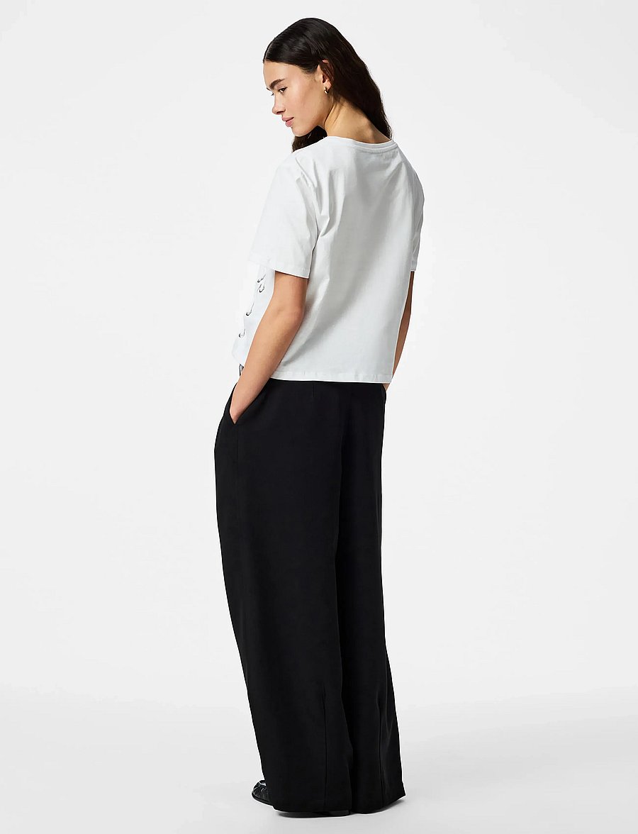 Pieces - PCFENJA SS TIE DETAIL T-SHIRT JSR D2D PP - t-shirts - bright white - 3