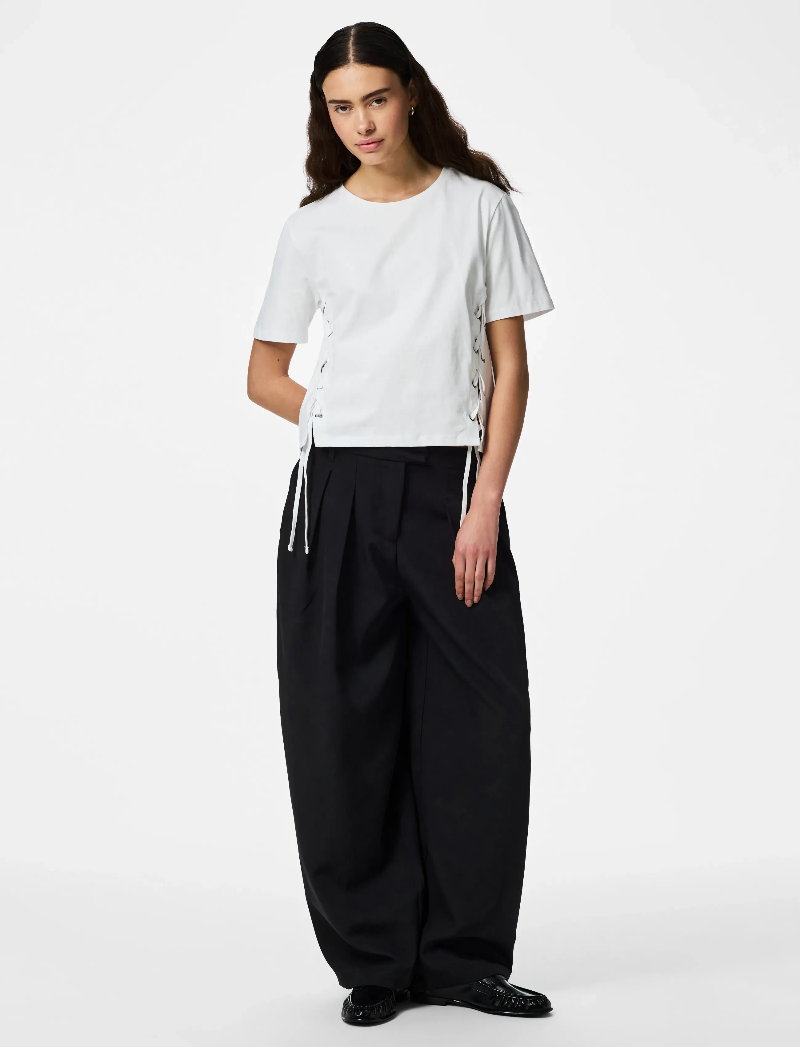 Pieces - PCFENJA SS TIE DETAIL T-SHIRT JSR D2D PP - t-shirts - bright white - 4