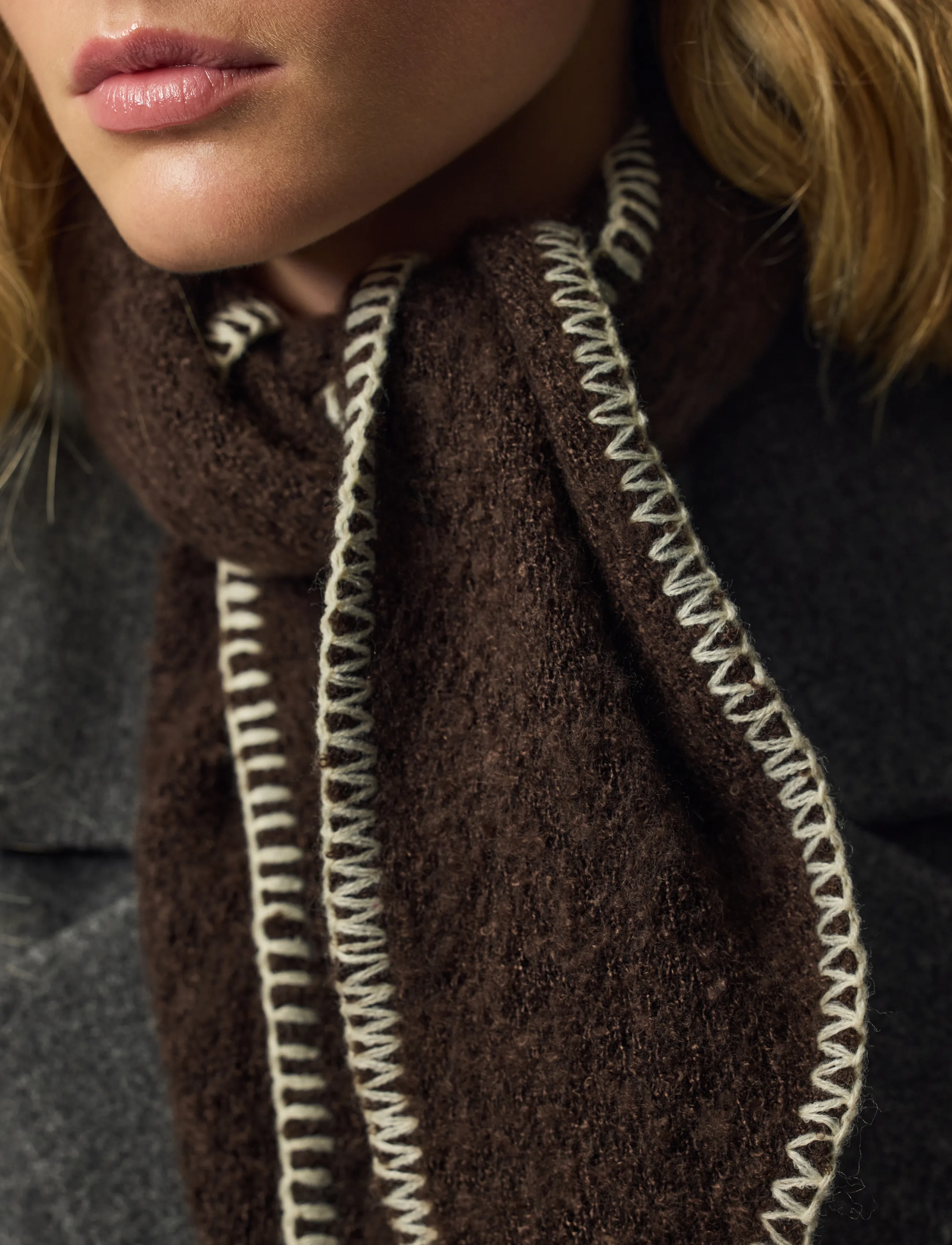 Pieces - PCPYRON MINI SCARF NOOS BC - talvesallid - hot fudge - 2