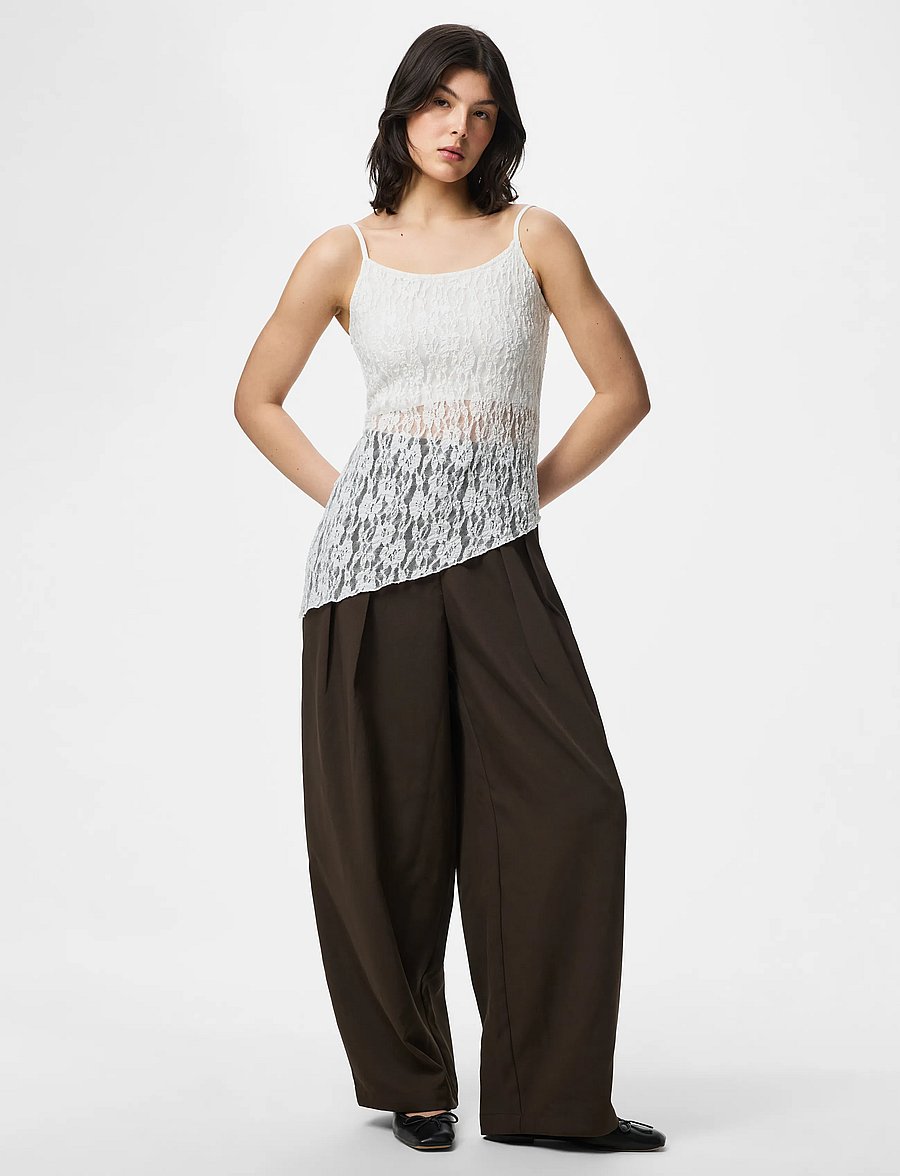 Pieces - PCARIANA SL ASYMMETRIC LACE TOP D2D PP - besondere anlässe - cloud dancer - 4