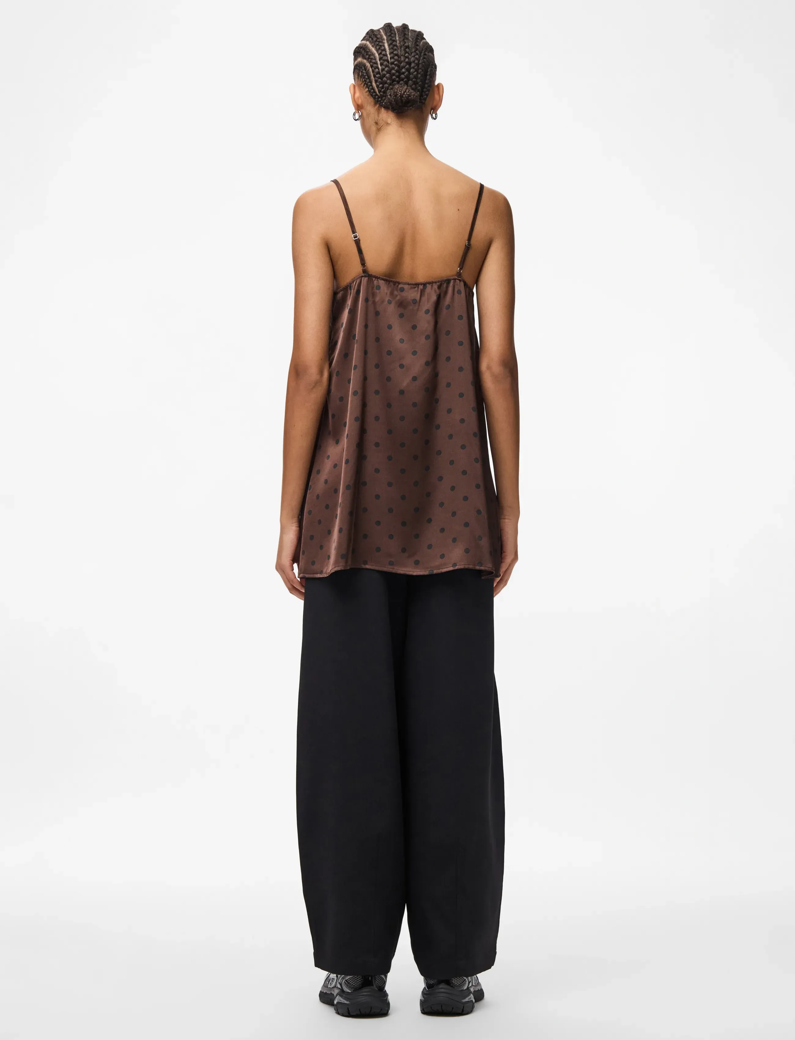 Pieces - PCJYTTA STRAP SATIN TOP WVN D2D - Ärmlösa blusar - hot fudge - 3