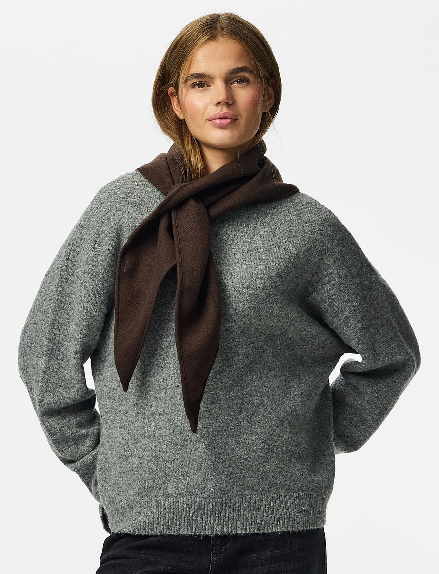 Pieces - PCARY TRIANGLE SCARF BC - halstørklæder - chicory coffee - 0