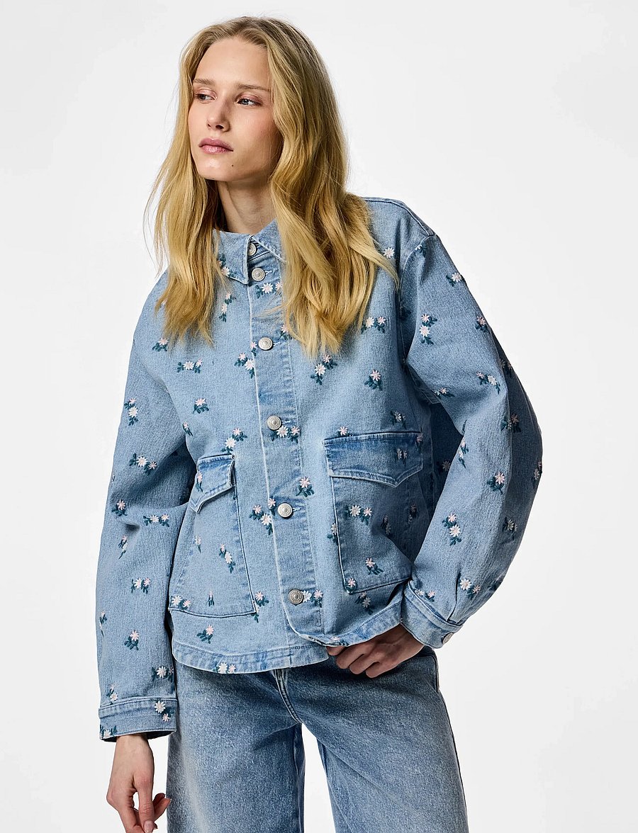 Pieces - PCFLORA LS DENIM EMB SHIRT NOOS - jeansskjortor - light blue denim - 0