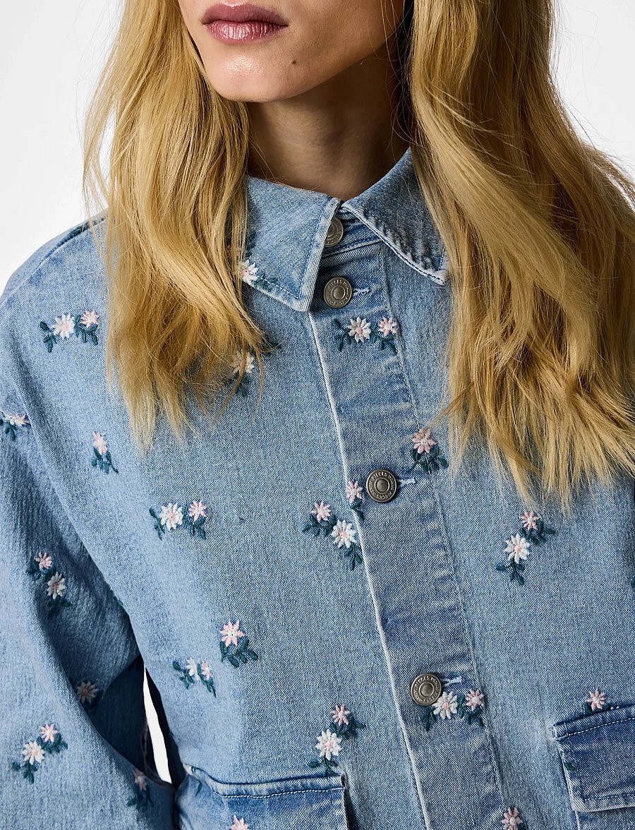 Pieces - PCFLORA LS DENIM EMB SHIRT NOOS - jeansskjortor - light blue denim - 5
