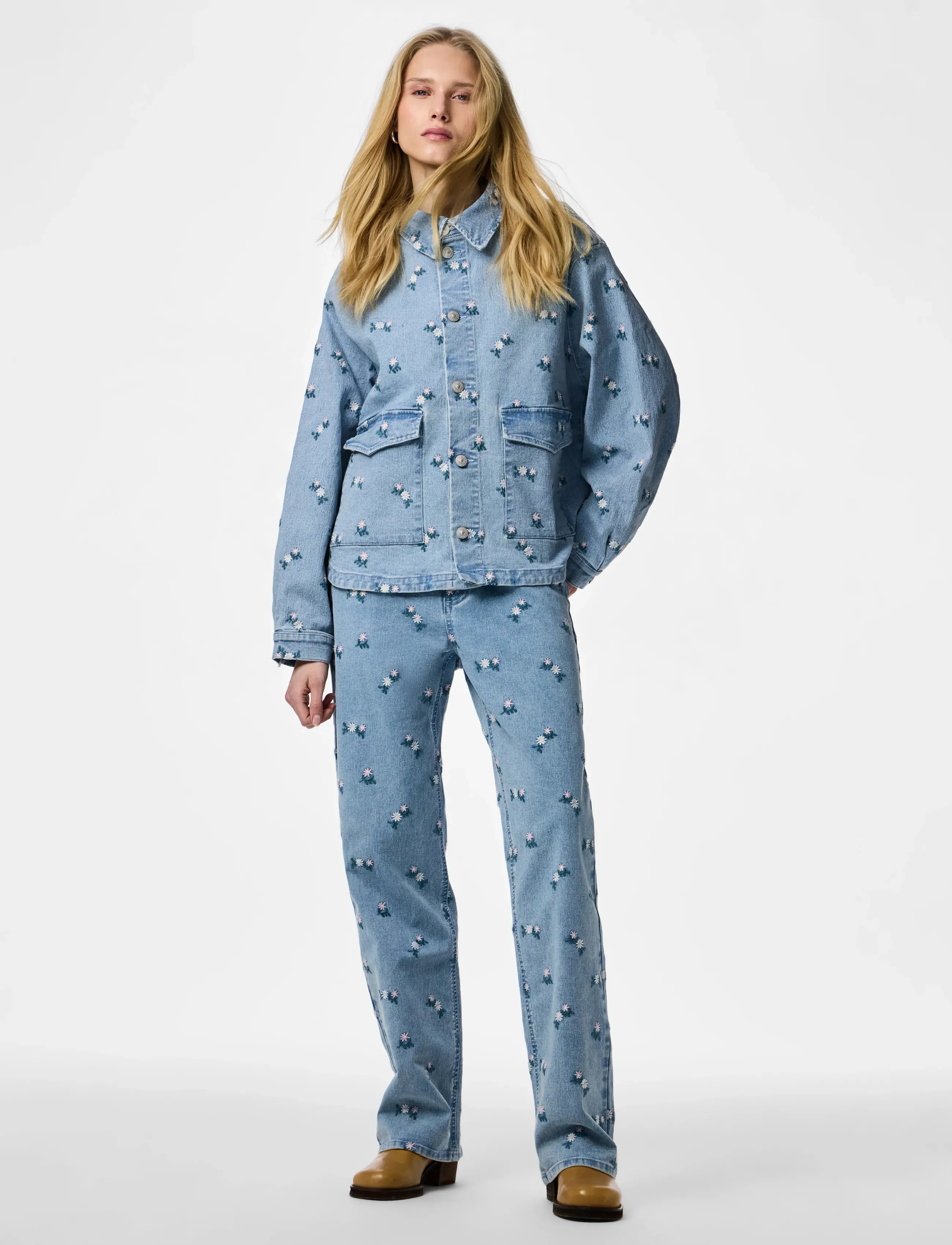 PIECES Pcflora Ls Denim Emb Shirt Noos skjortor dam – bild 6