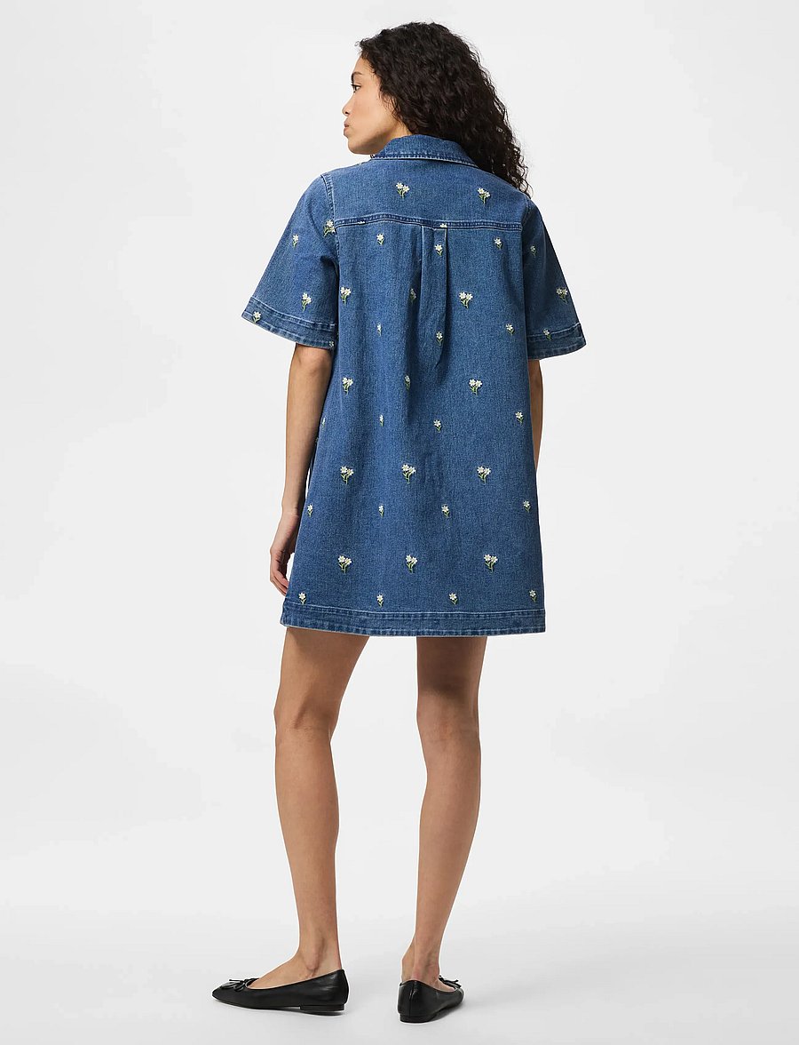 Pieces - PCFLORA SS DENIM EMB DRESS - jeansklänningar - medium blue denim - 3
