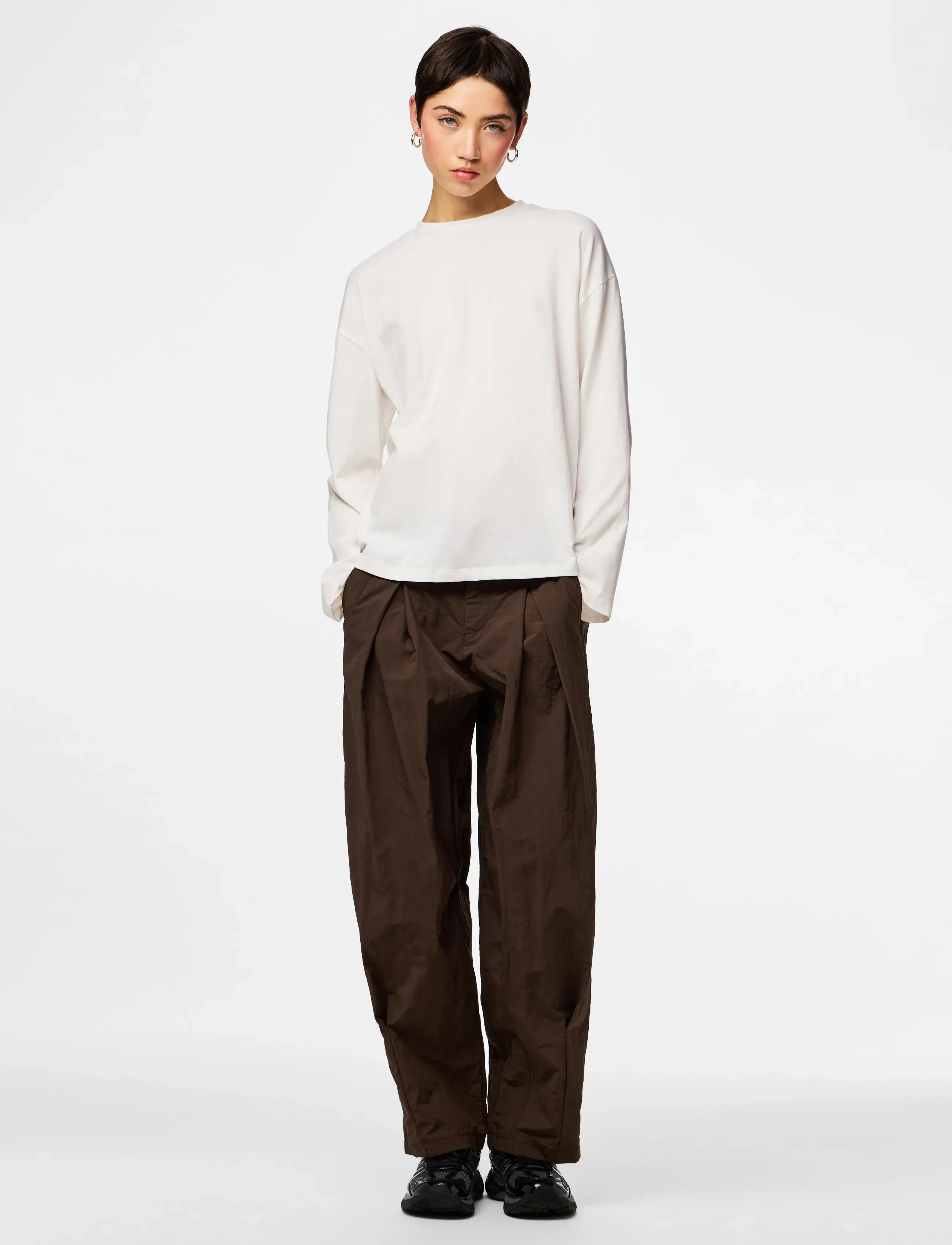 Pieces - PCJABINA MW BARREL PANTS WVN D2D - barrel trousers - delicioso - 3