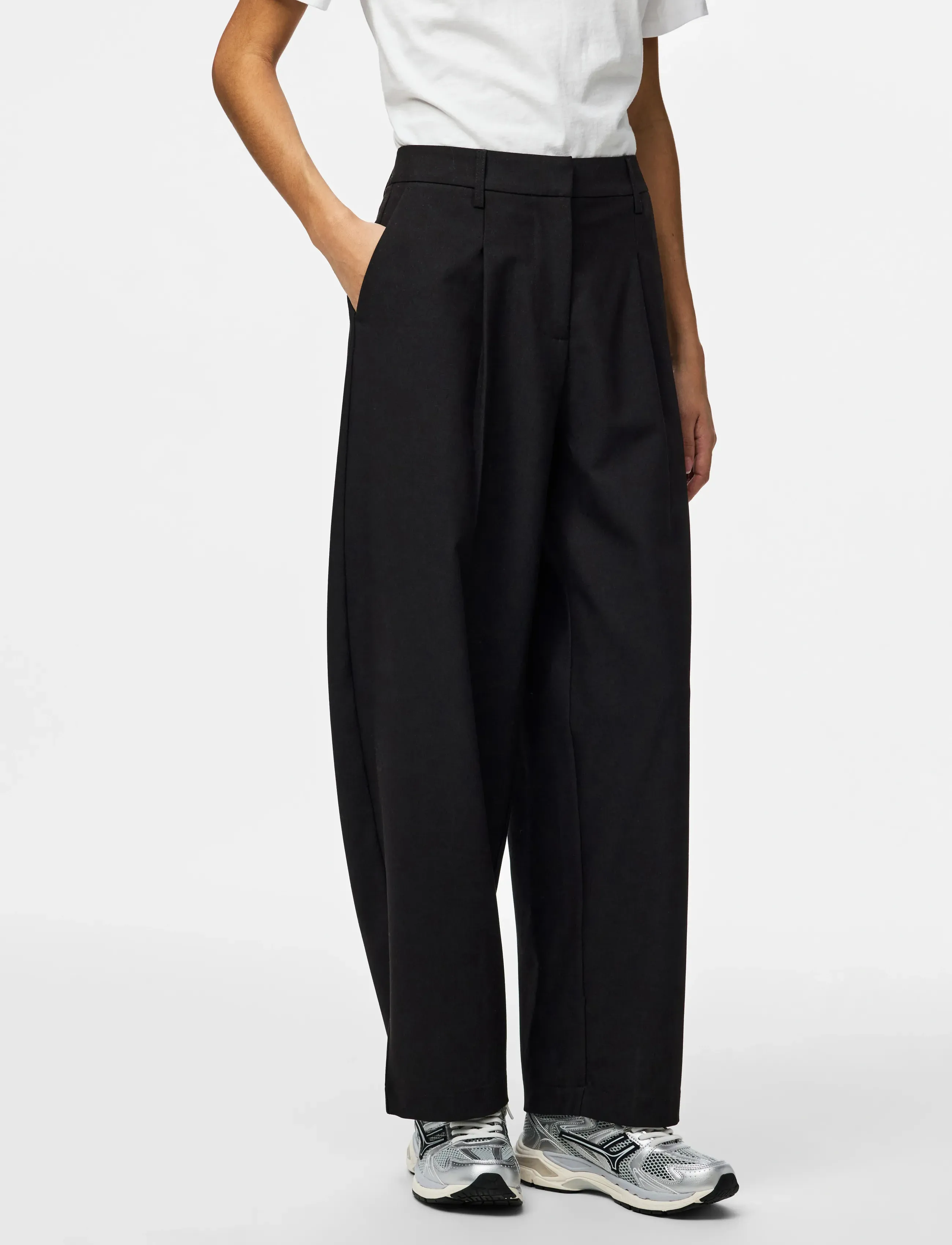 Pieces PCBOSELLA MW BARREL PANTS NOOS BC - Püksid - BLACK / black