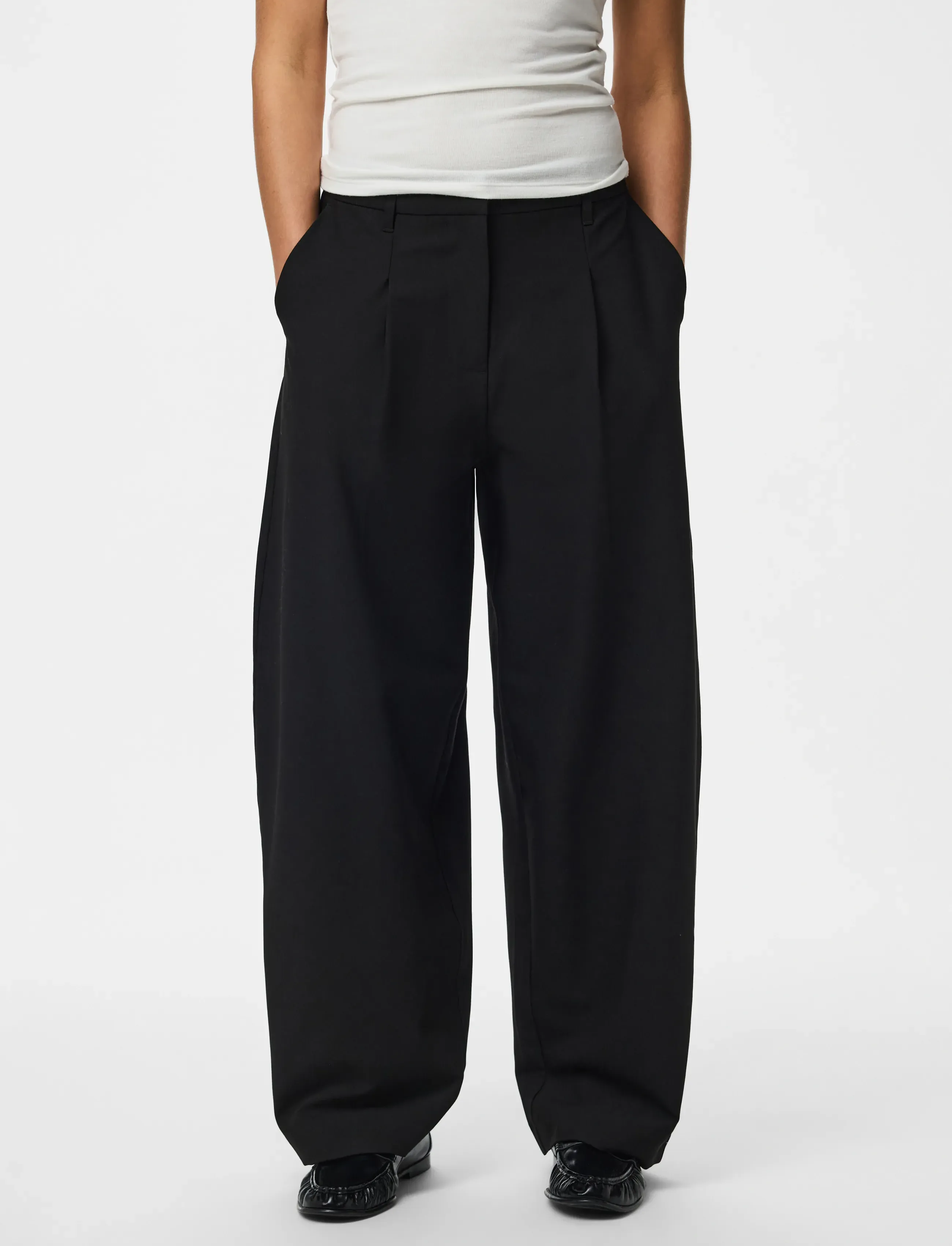Pieces PCBOSELLA MW BARREL PANTS NOOS BC - Hosen - BLACK / black
