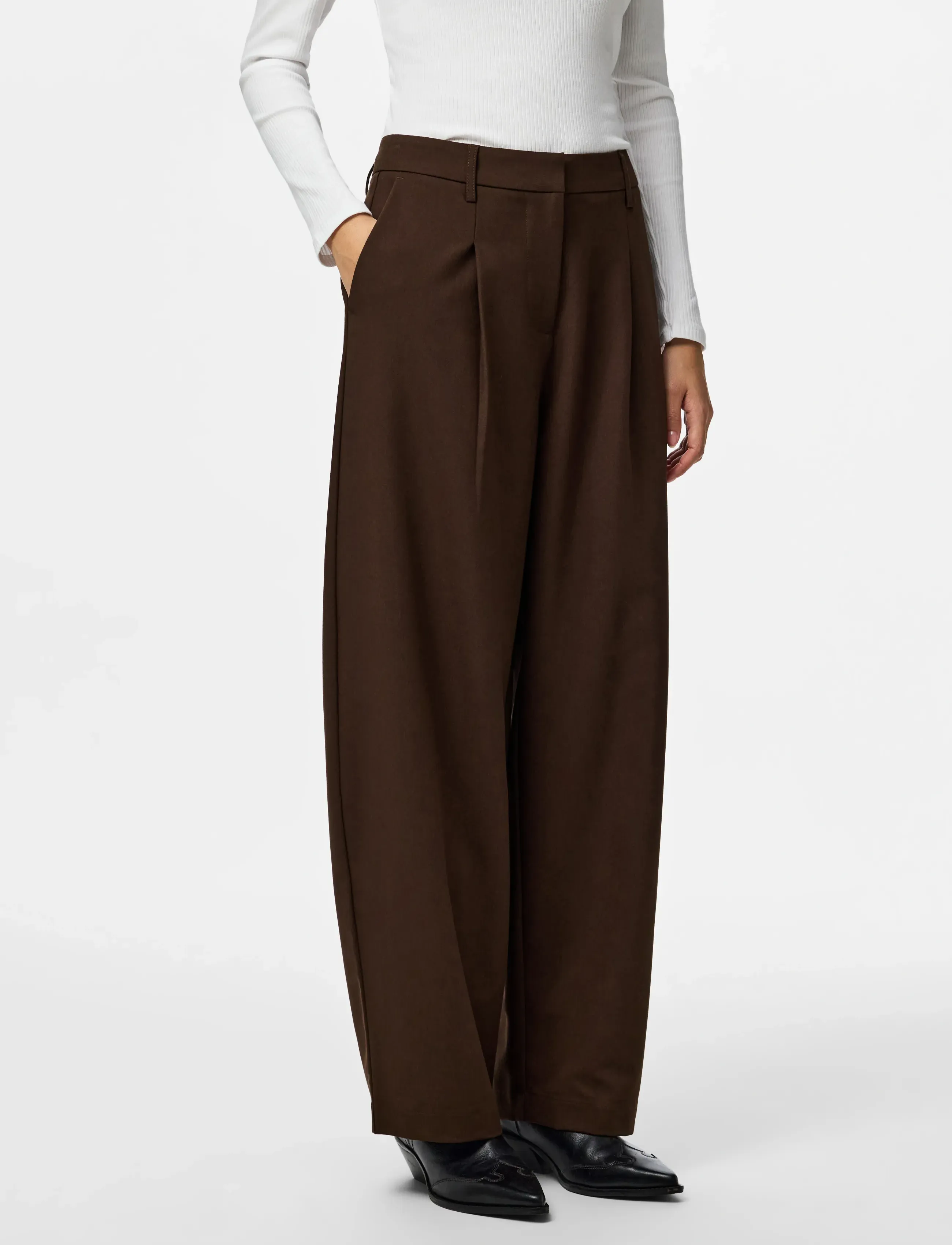 Pieces PCBOSELLA MW BARREL PANTS NOOS BC - Byxor - HOT FUDGE / brown