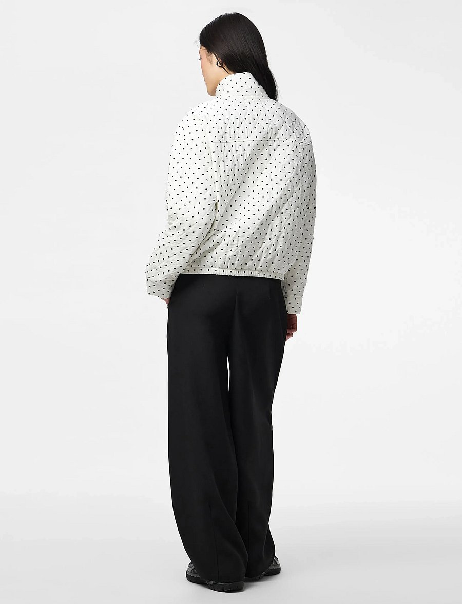 Pieces - PCFAMILLA QUILTED BOMBER JACKET - bomberjacken - cloud dancer - 3