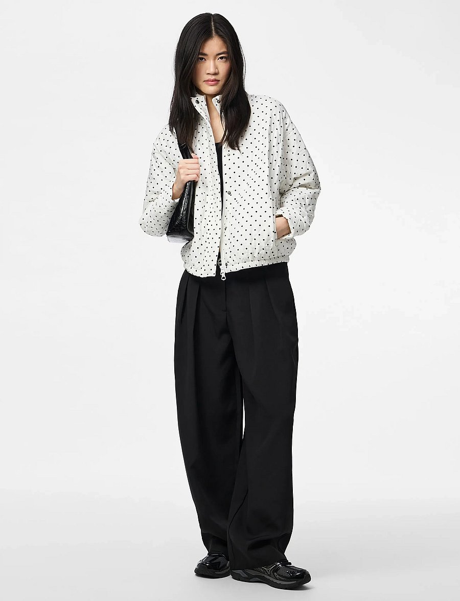 Pieces - PCFAMILLA QUILTED BOMBER JACKET - bomberjacken - cloud dancer - 4
