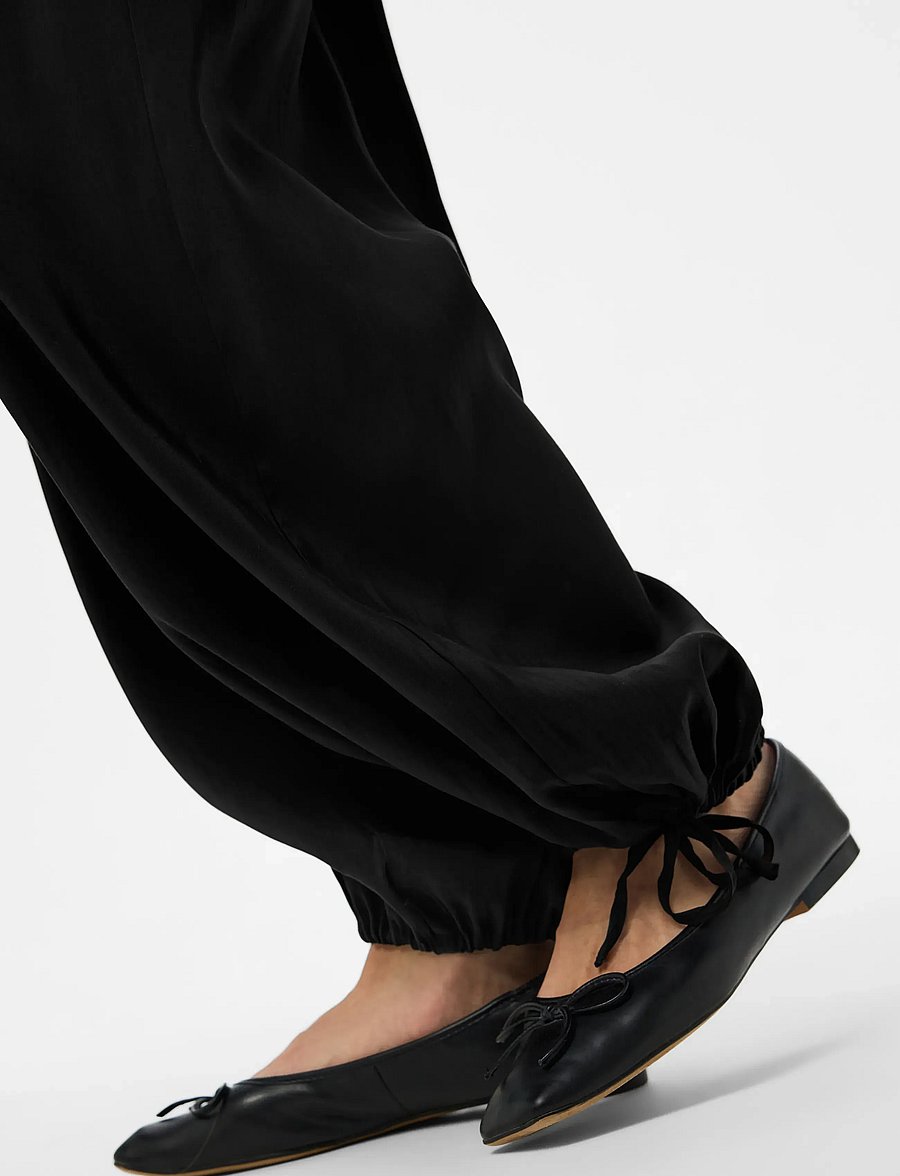 Pieces - PCALAIA HW BALLOON PANTS WVN - barrel-püksid - black - 5