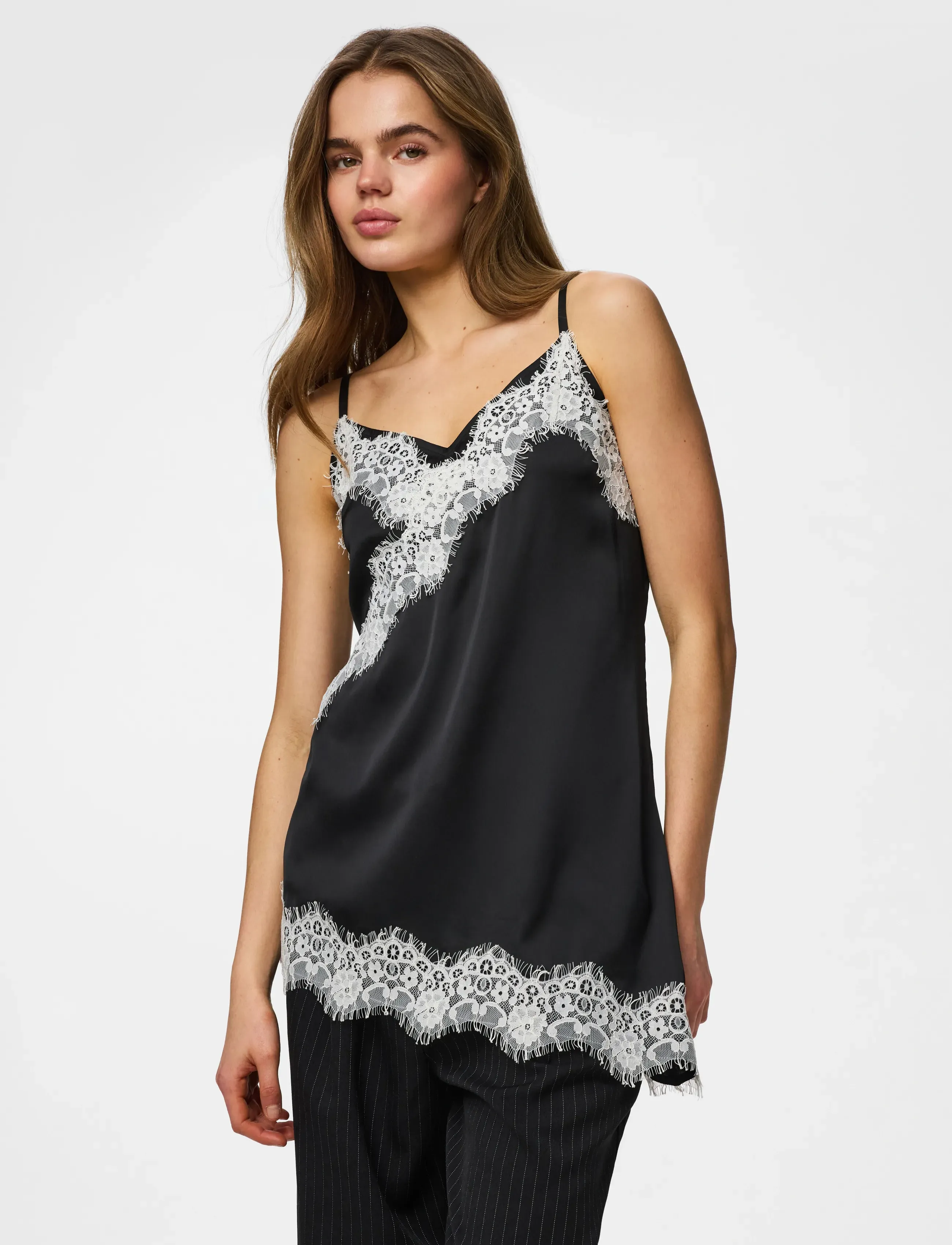 Pieces PCARIEL ASSYMETRIC LACE TOP D2D PP BC - Mouwloze tops - BLACK / black