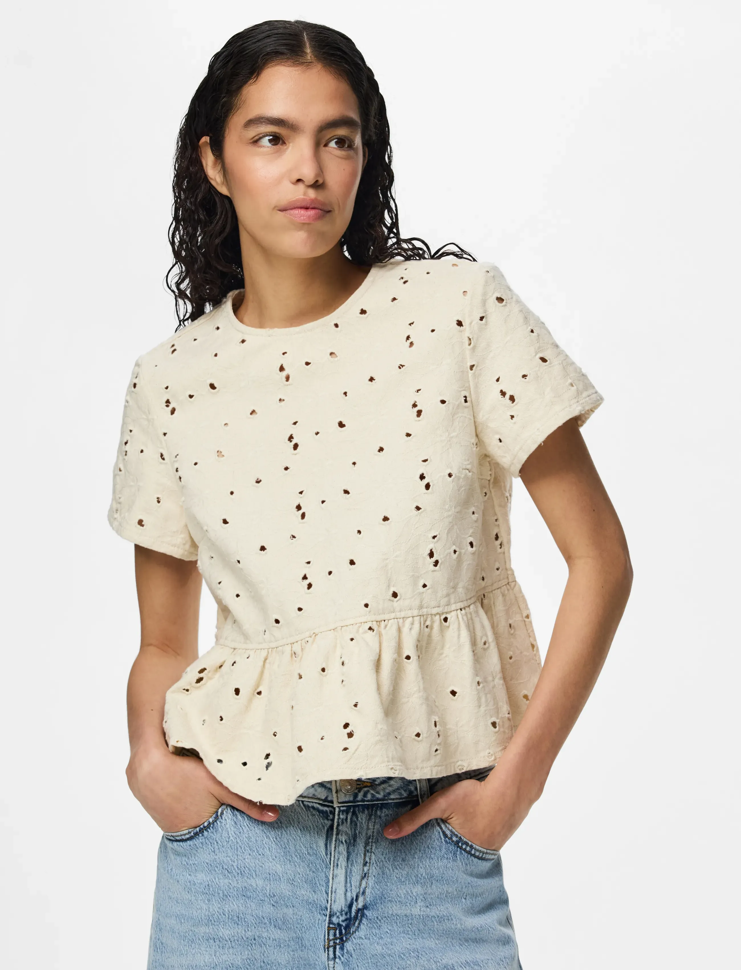 Pieces Pcella Ss Top Dnm D2D, S, Cream, Bluser > Kortærmede, Dame