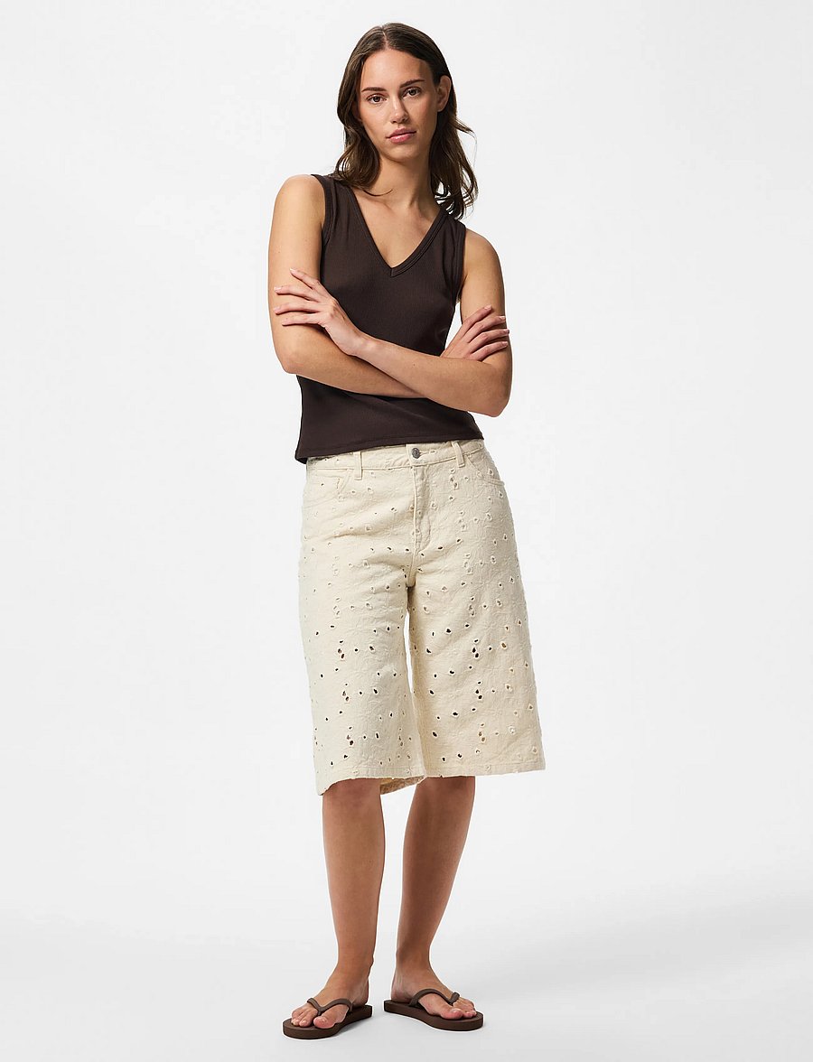 Pieces - PCELLA MW JORTS DNM D2D - bermudashorts - ecru - 4