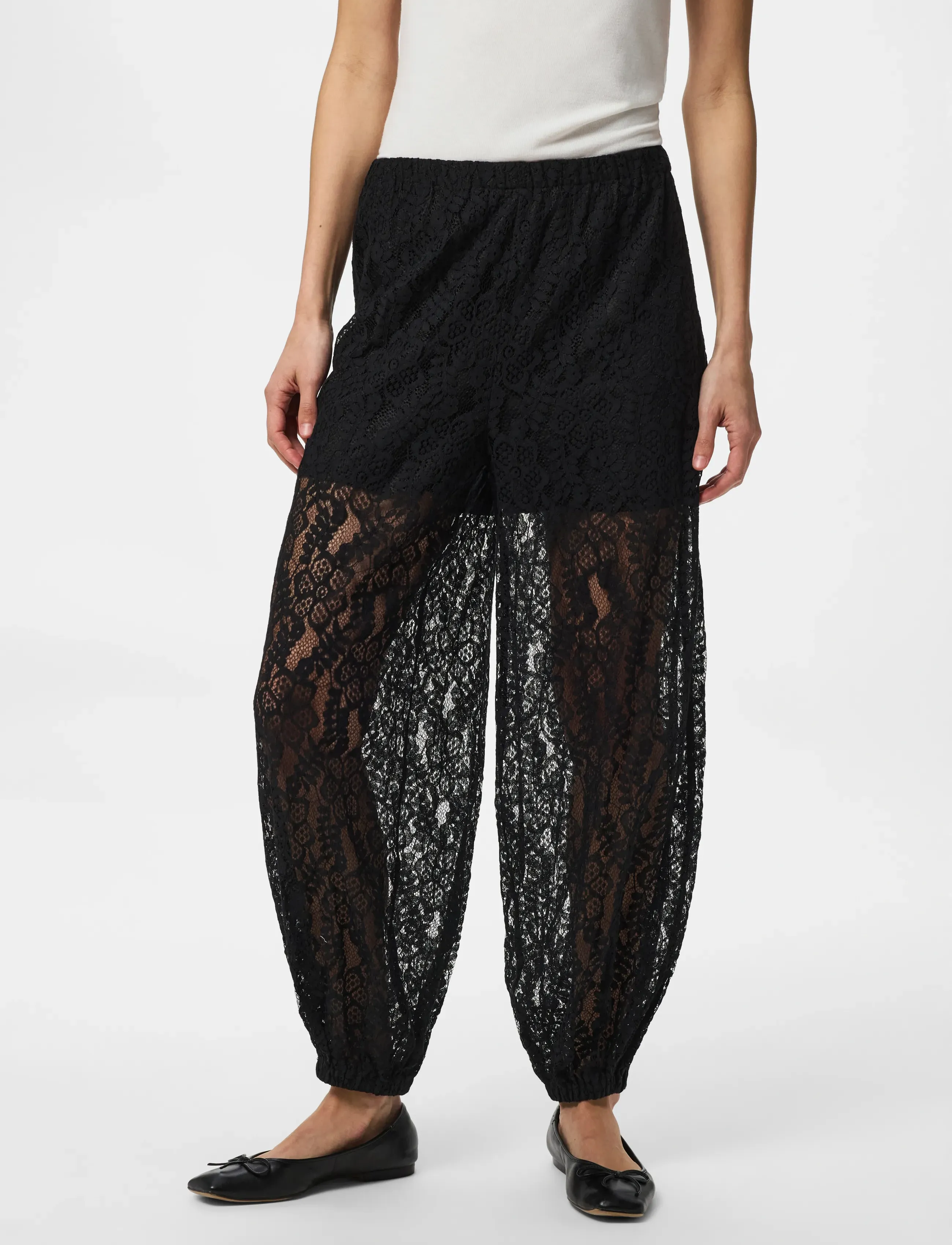 Pieces PCALINE HW BALLOON LACE PANTS WVN D2D - Jogginghosen - BLACK / black