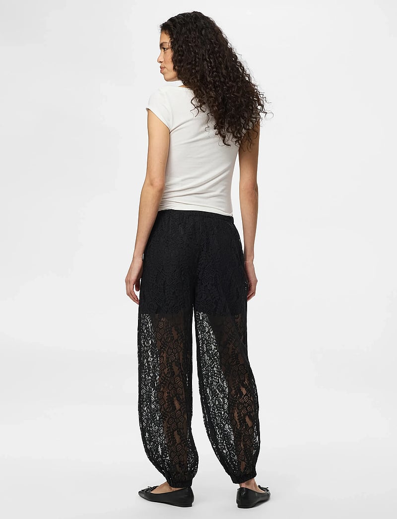 Pieces - PCALINE HW BALLOON LACE PANTS WVN D2D - jogginghosen - black - 3