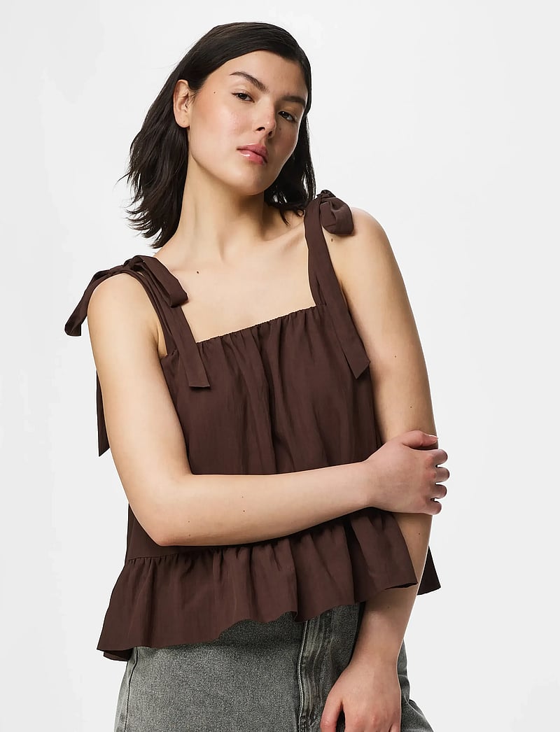Pieces - PCJULIA SL PEPLUM TOP WVN D2D - Ärmellose blusen - hot fudge - 0