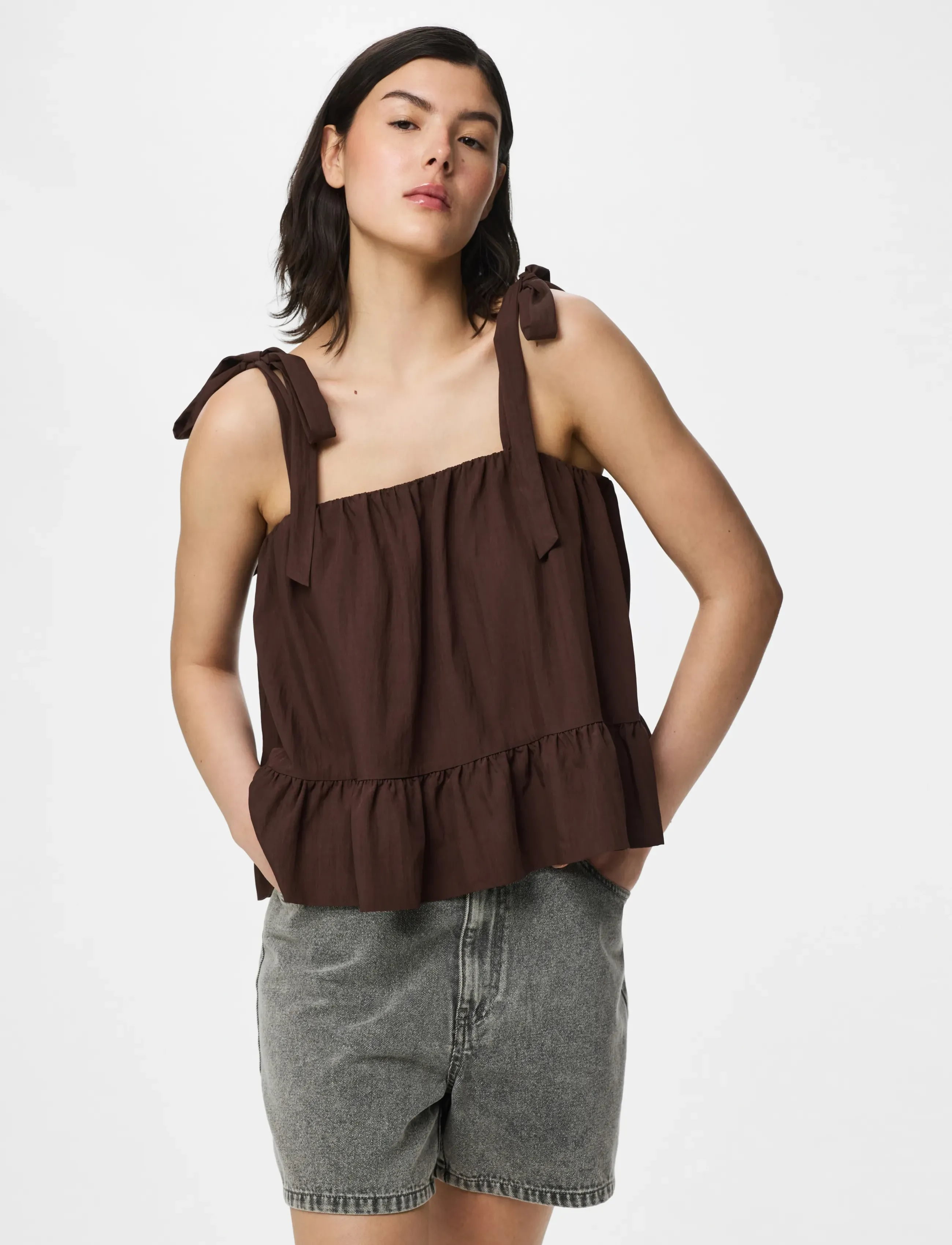 PIECES Pcjulia Sl Peplum Top Wvn D2D toppar dam – bild 5