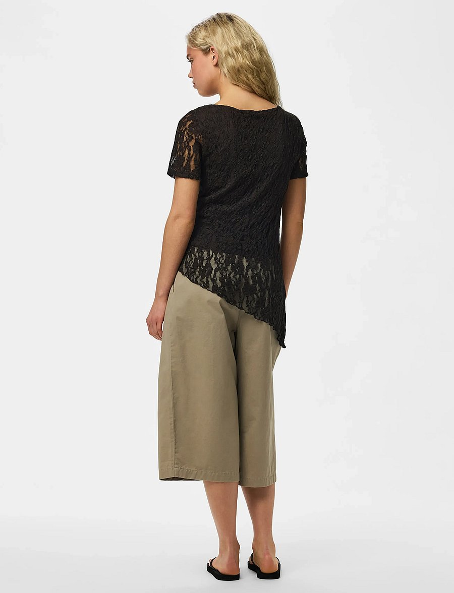 Pieces - PCARIANA SS ASYMMETRIC LACE TOP D2D - t-shirts - black - 2