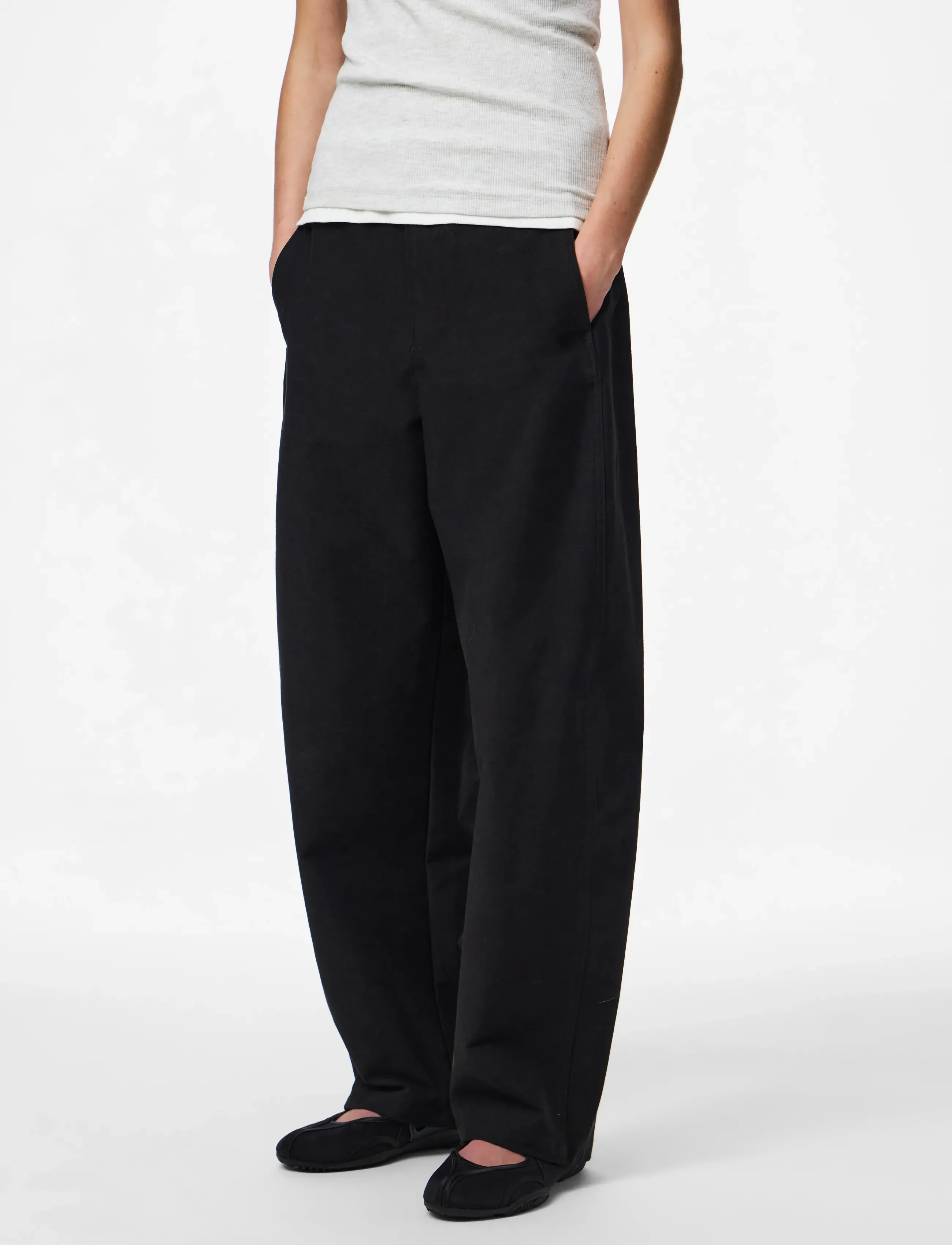 Pieces PCRIKKE HW BARREL PANTS JRS - Püksid - BLACK / black