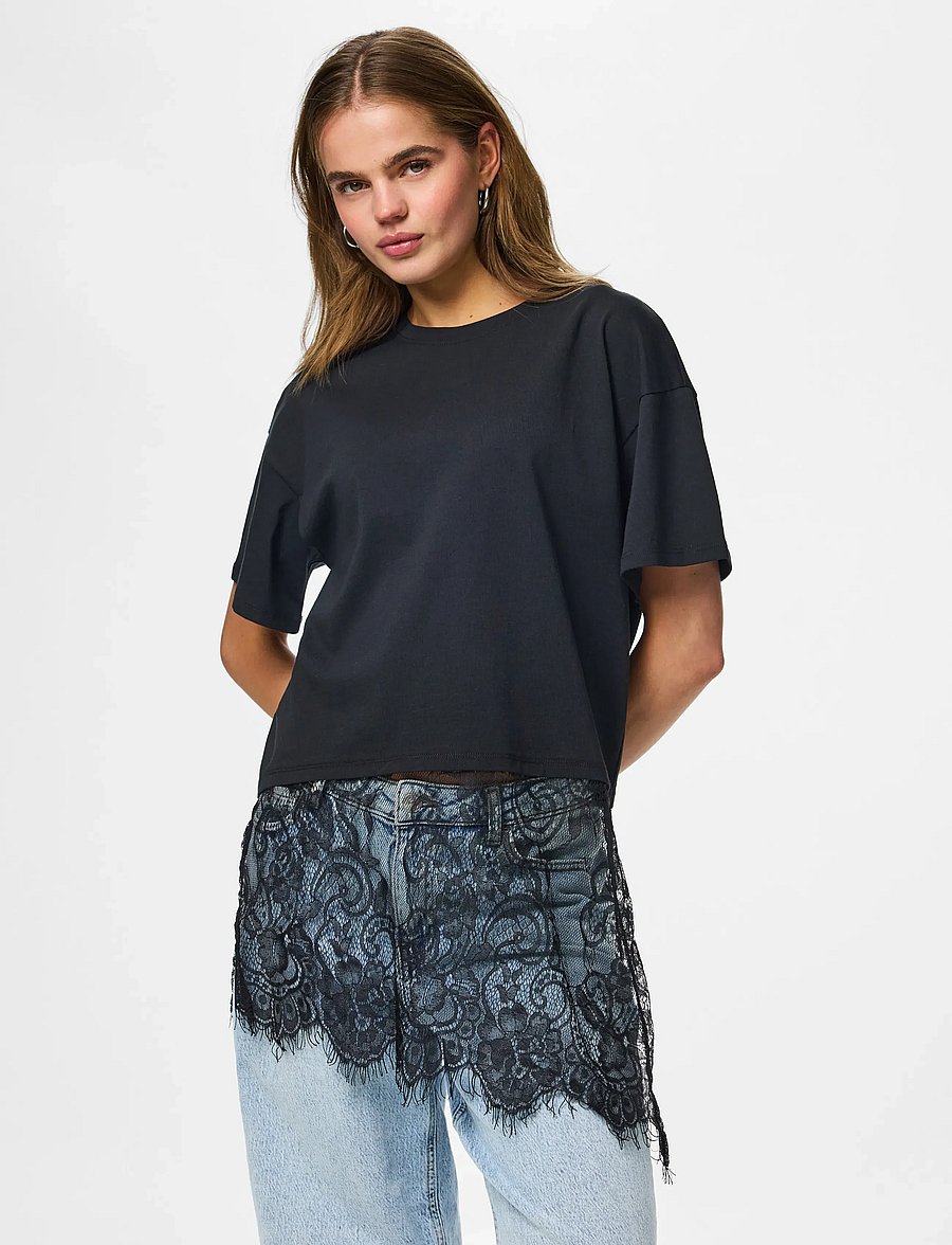 Pieces - PCMAVE SS LACE T-SHIRT JRS DM - t-shirts - black - 0