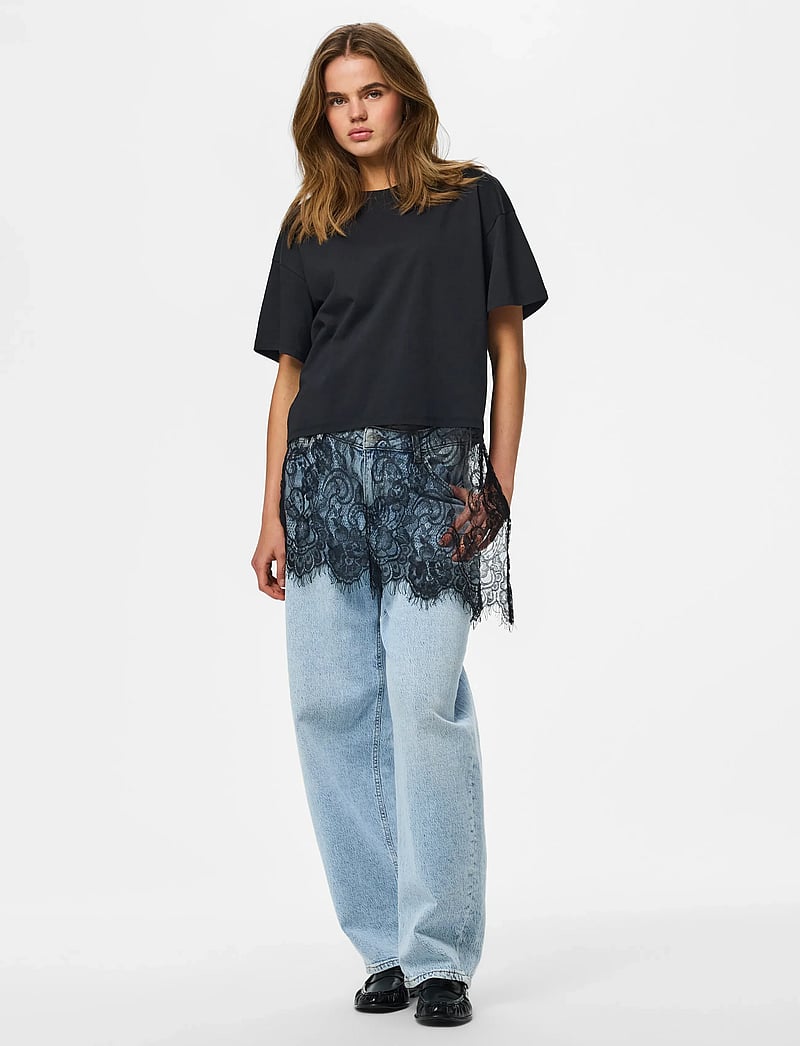 Pieces - PCMAVE SS LACE T-SHIRT JRS DM - t-shirts - black - 4