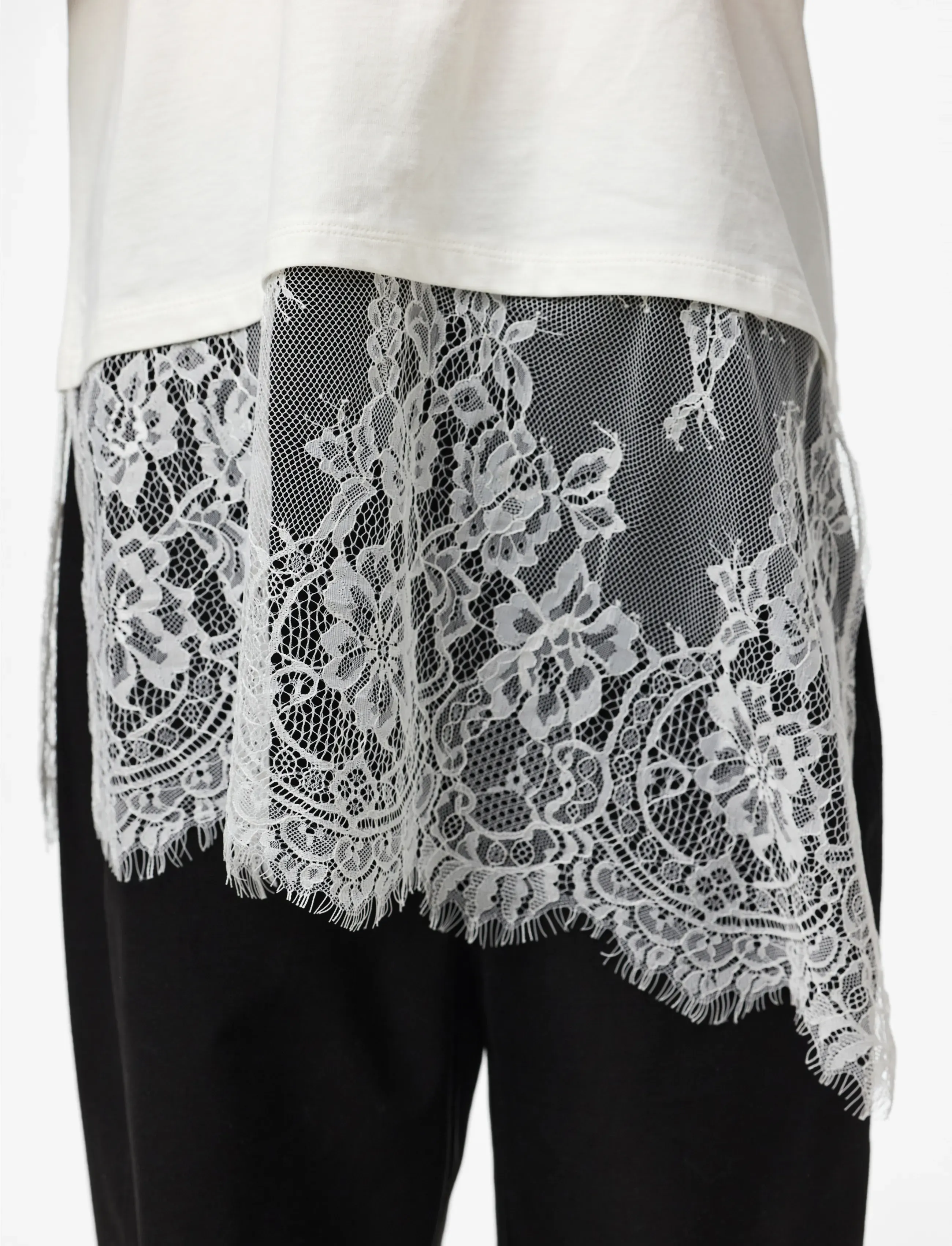 Pieces - PCMAVE SS LACE T-SHIRT JRS DM - t-shirts - cloud dancer - 5