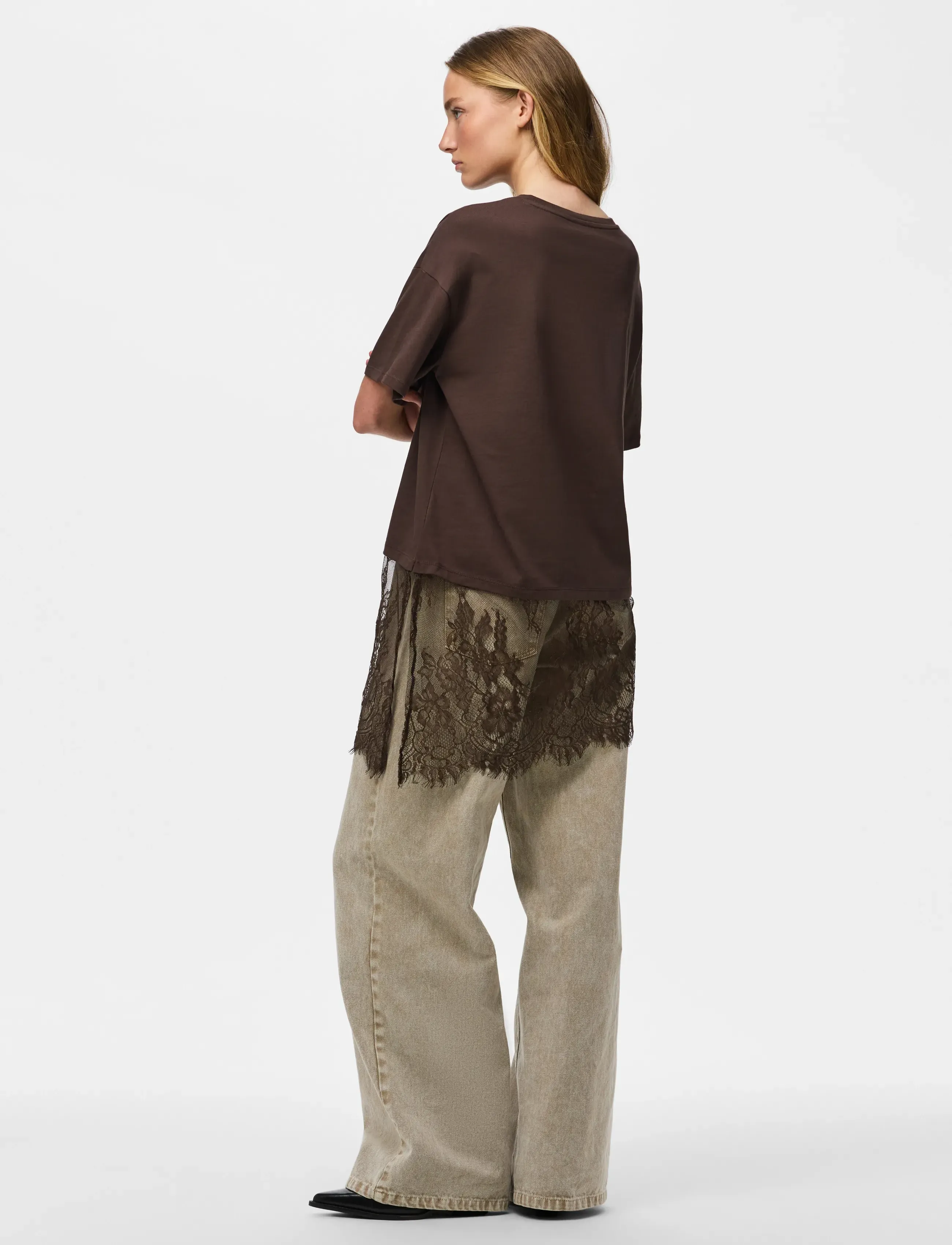 Pieces - PCMAVE SS LACE T-SHIRT JRS DM - t-shirts - hot fudge - 3