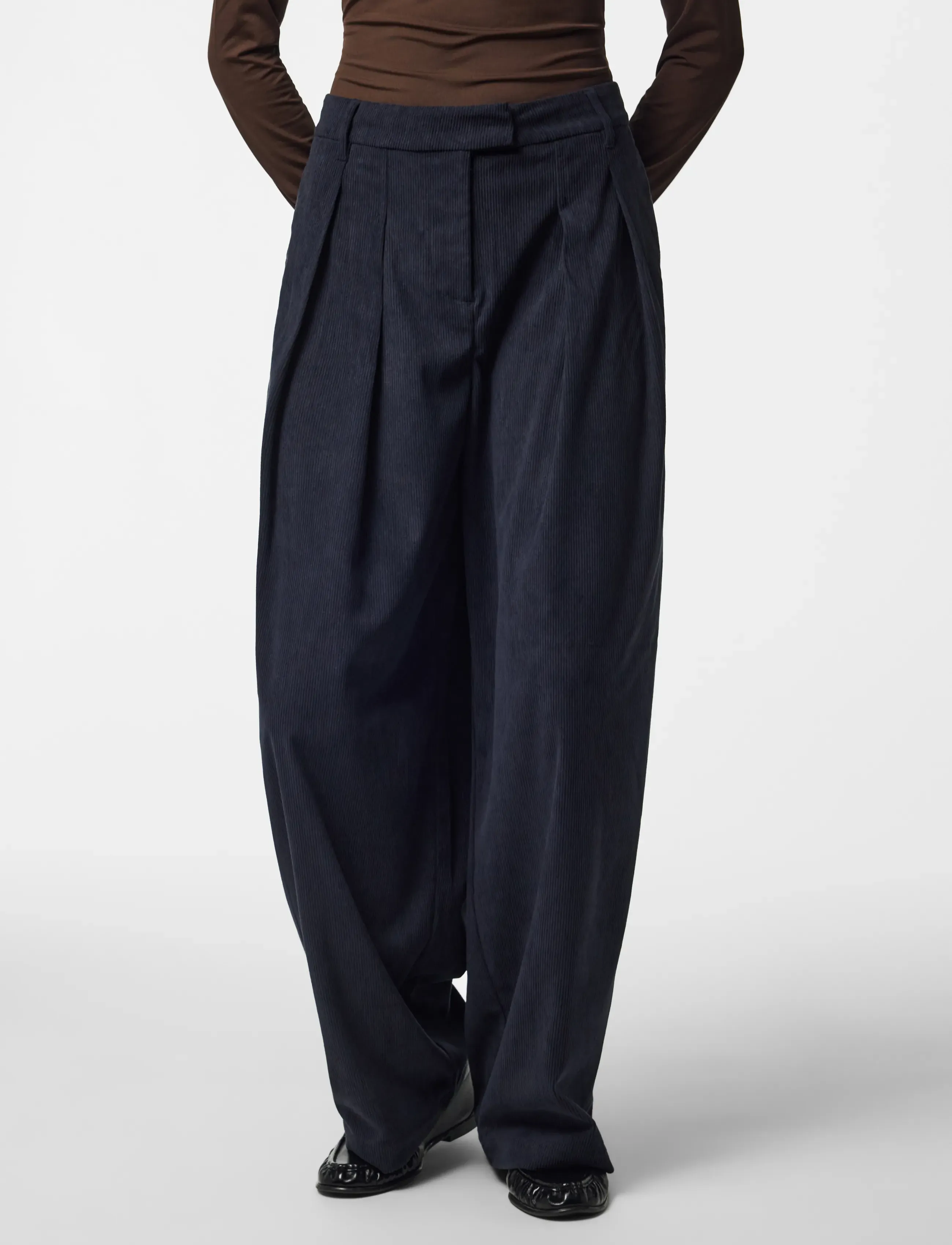 Pieces PCABBA BARREL CORDUROY PANTS D2D - Barrel-bukser - NIGHT SKY / navy
