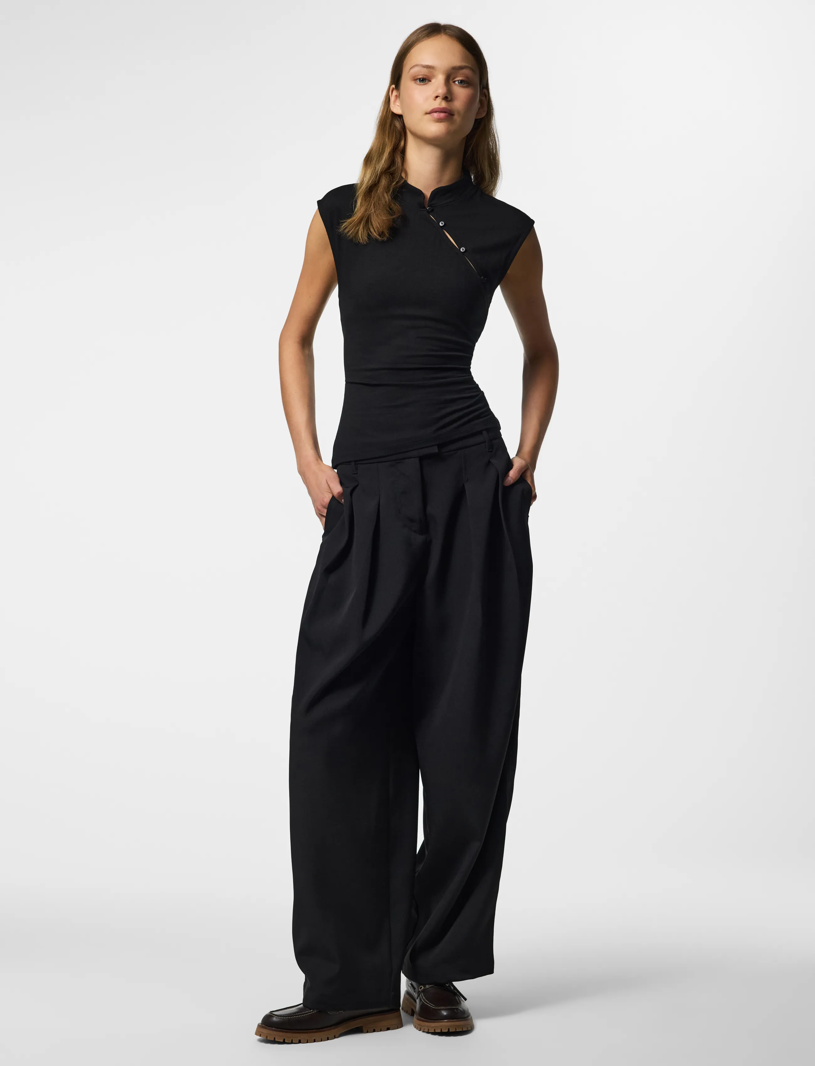 Pieces - PCJASMIN SS BUTTON DETAIL TOP JRS D2D - black - 4