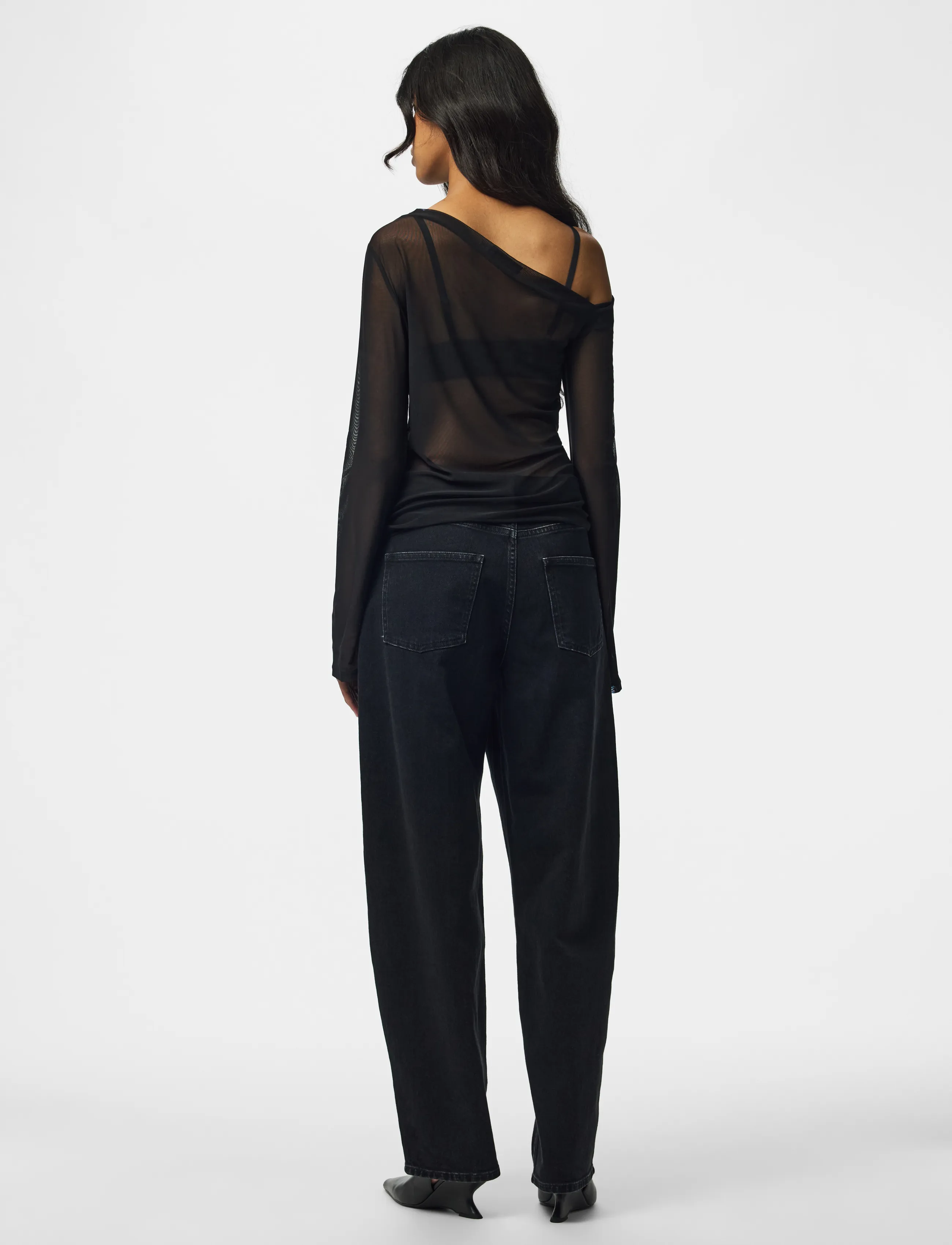 Pieces - PCALVILDA ONE SHOULDER TOP JRS D2D - langærmede bluser - black - 3
