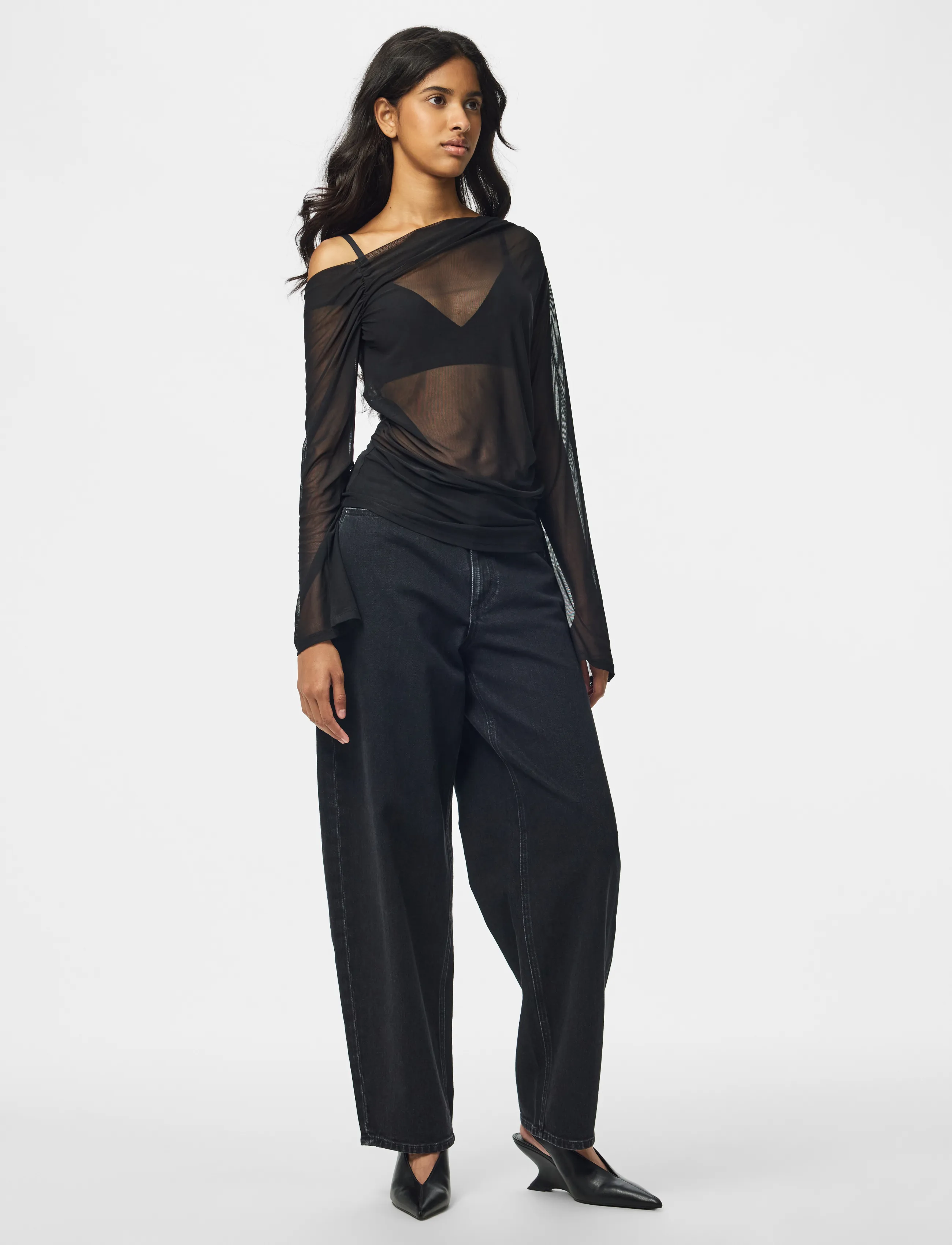 Pieces - PCALVILDA ONE SHOULDER TOP JRS D2D - langærmede bluser - black - 4