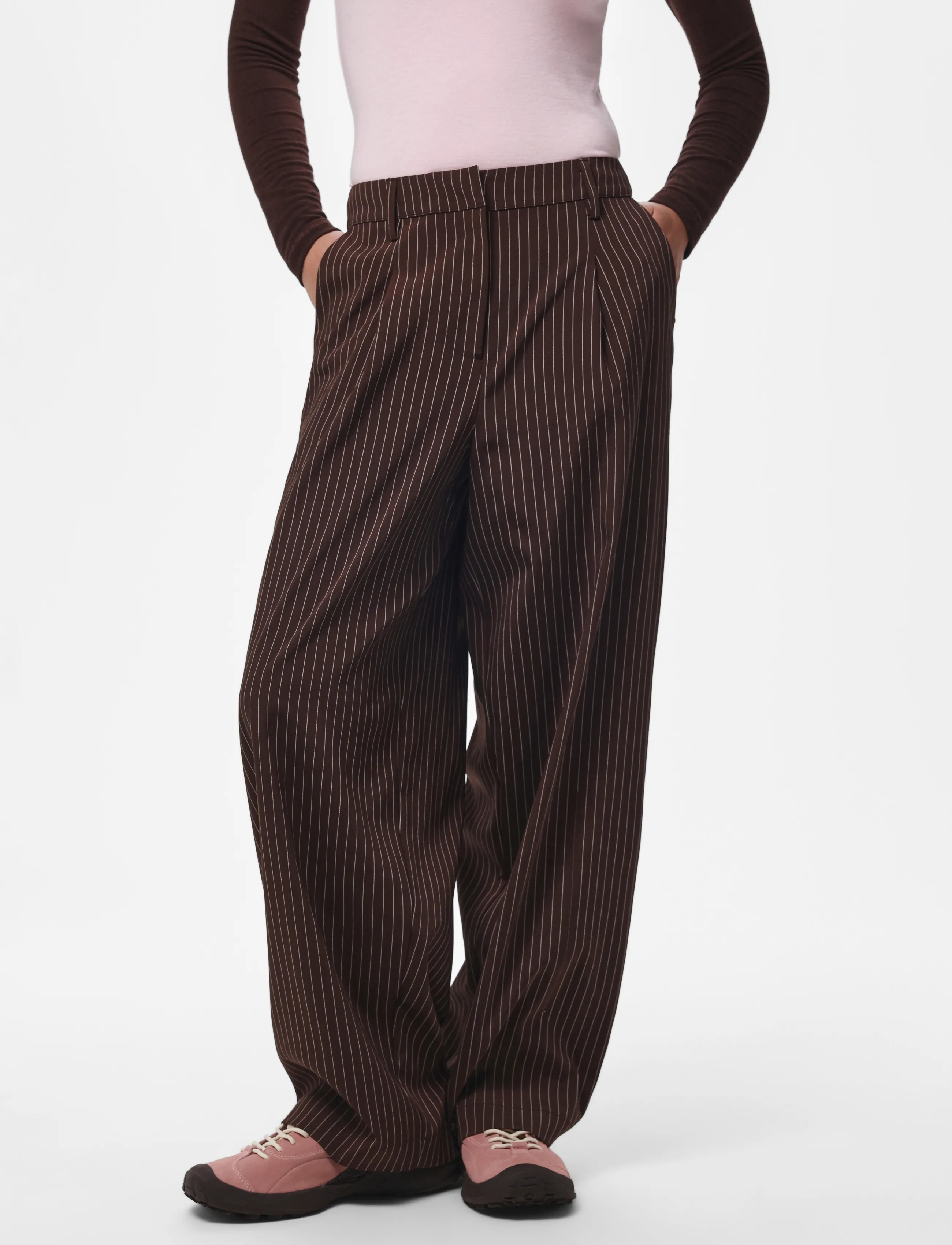 Pieces PCANJA BOSELLA MW BARREL PANTS WVN D2D - Kleidung - DELICIOSO / brown